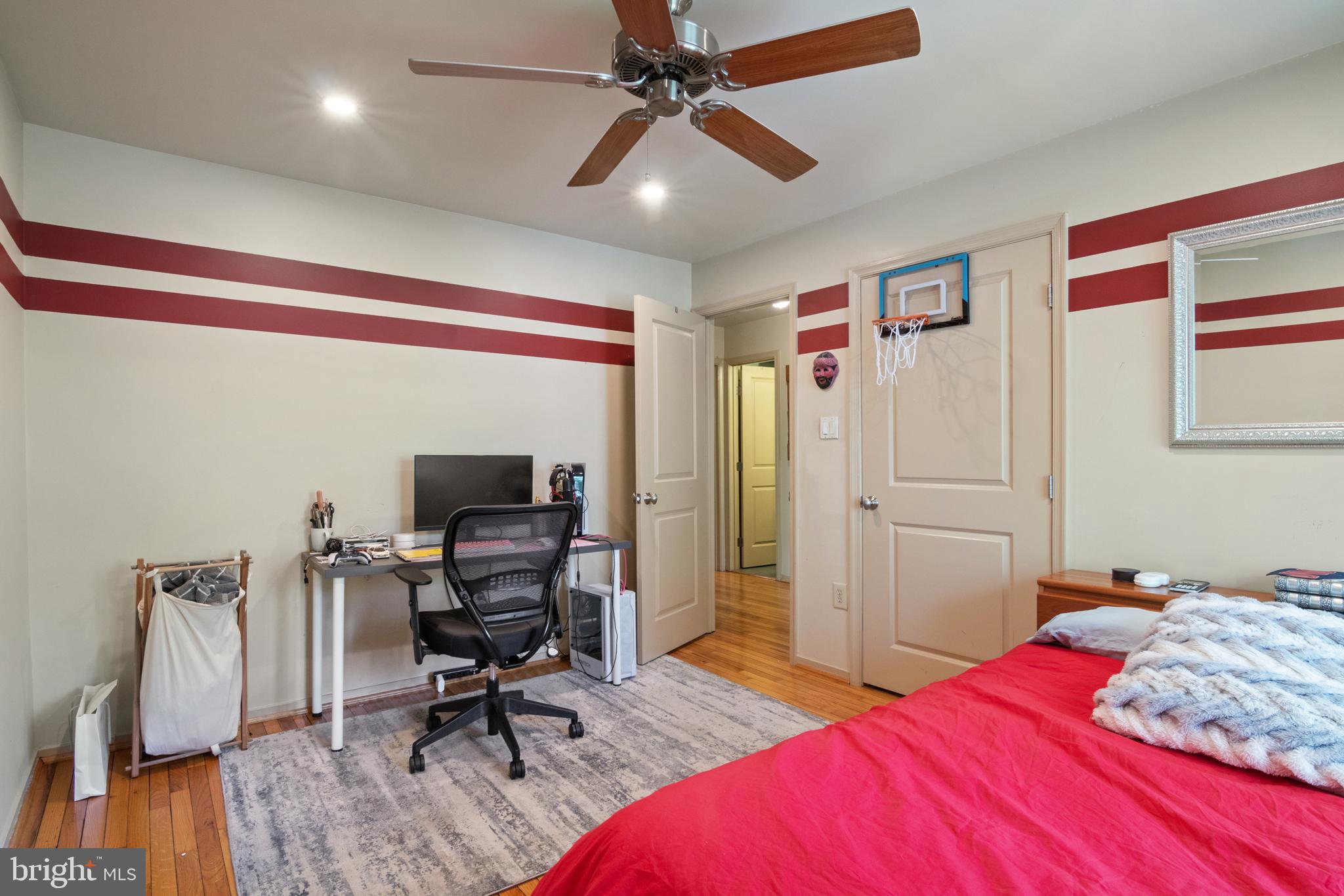 CONGRESSIONAL COUNTRY CLUB ESTATES - Residential