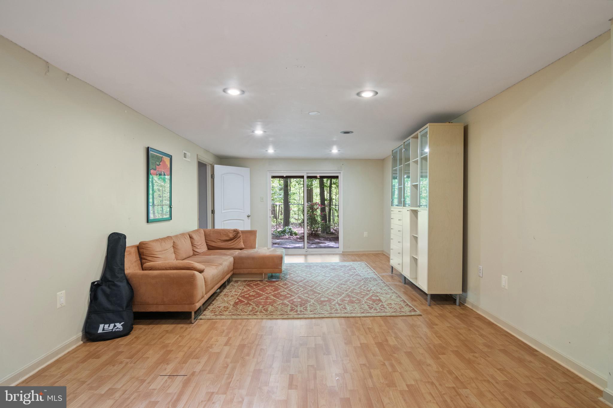 CONGRESSIONAL COUNTRY CLUB ESTATES - Residential