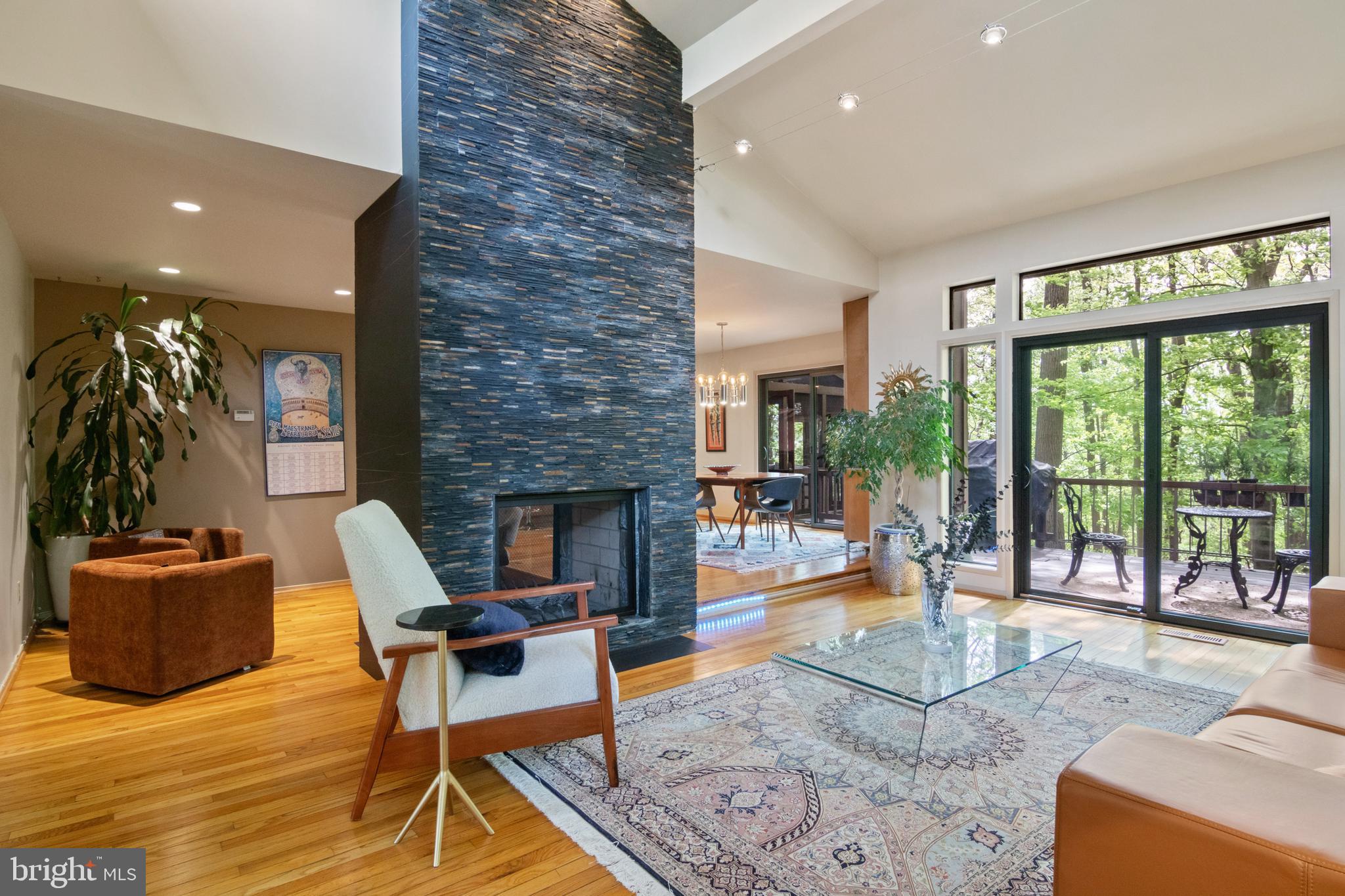 CONGRESSIONAL COUNTRY CLUB ESTATES - Residential