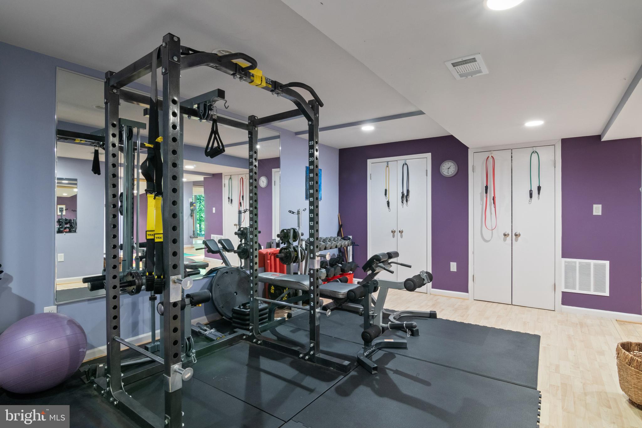 CONGRESSIONAL COUNTRY CLUB ESTATES - Residential