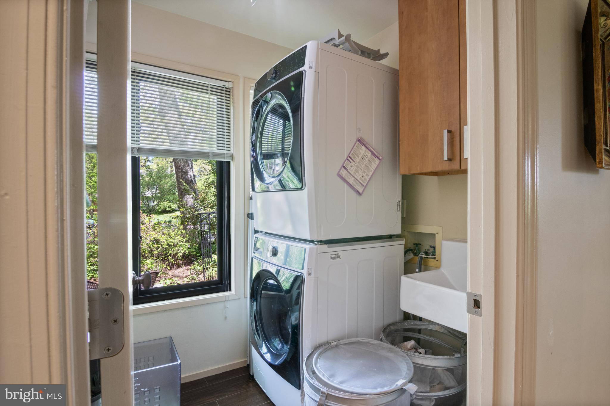 CONGRESSIONAL COUNTRY CLUB ESTATES - Residential