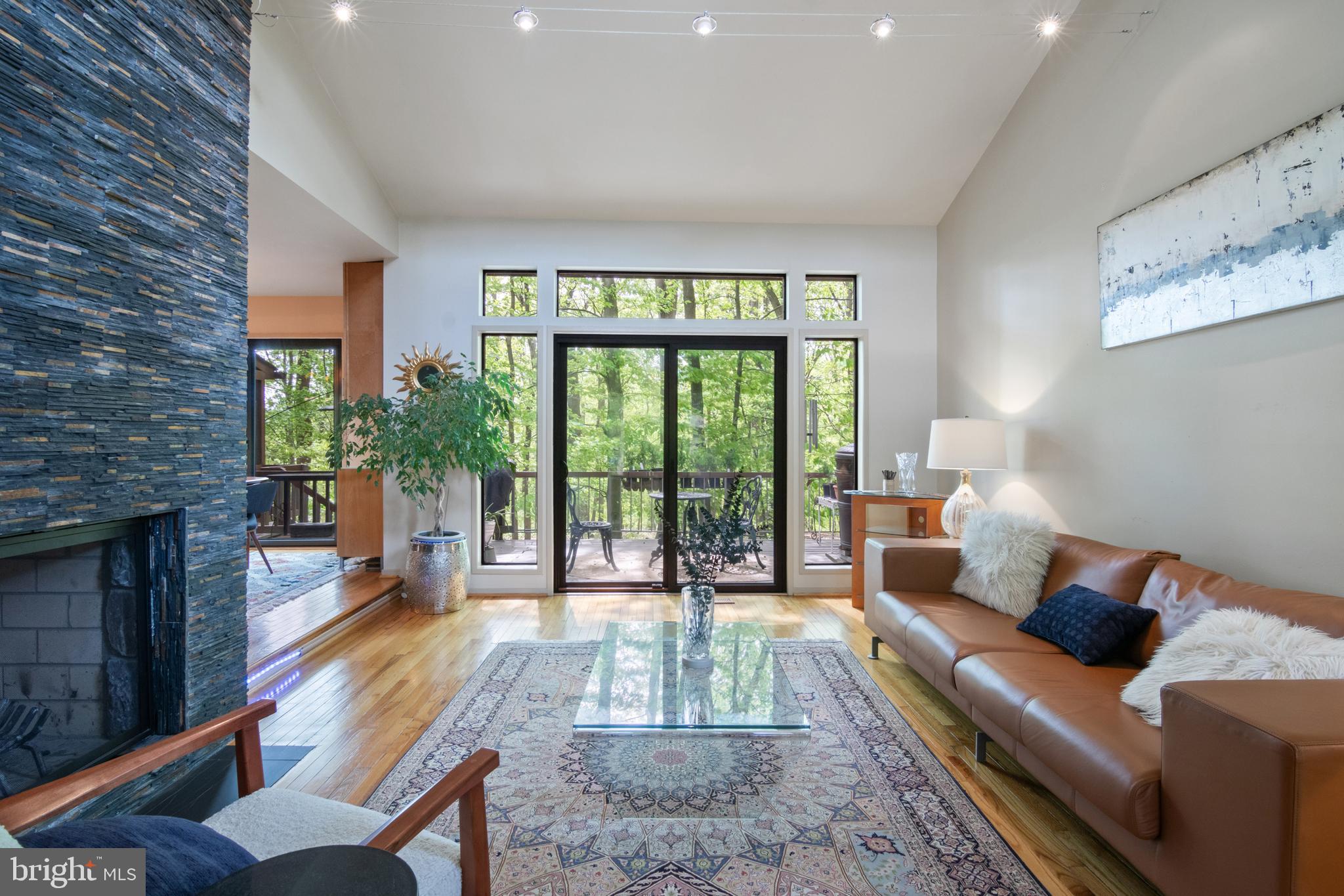 CONGRESSIONAL COUNTRY CLUB ESTATES - Residential