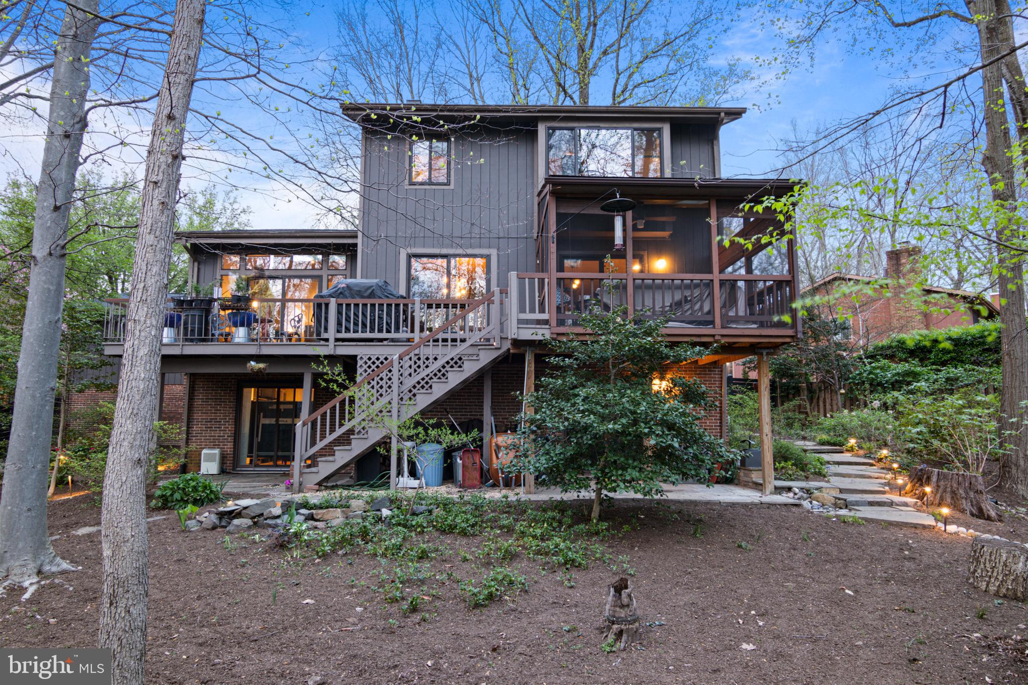 CONGRESSIONAL COUNTRY CLUB ESTATES - Residential