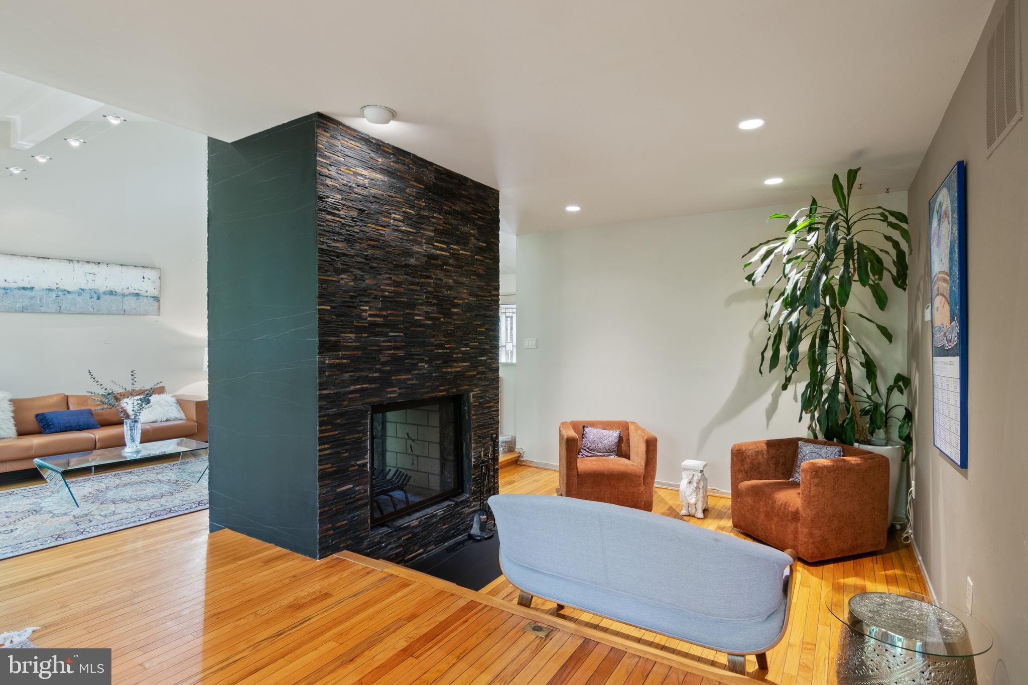 CONGRESSIONAL COUNTRY CLUB ESTATES - Residential