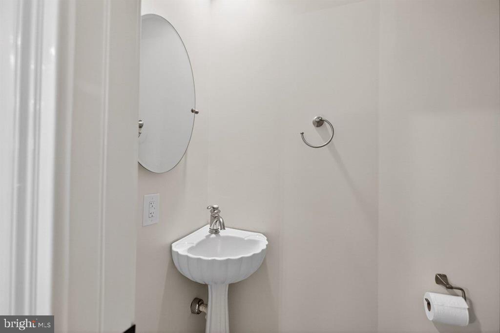 EMERALD DRIVE ESTATES - Residential