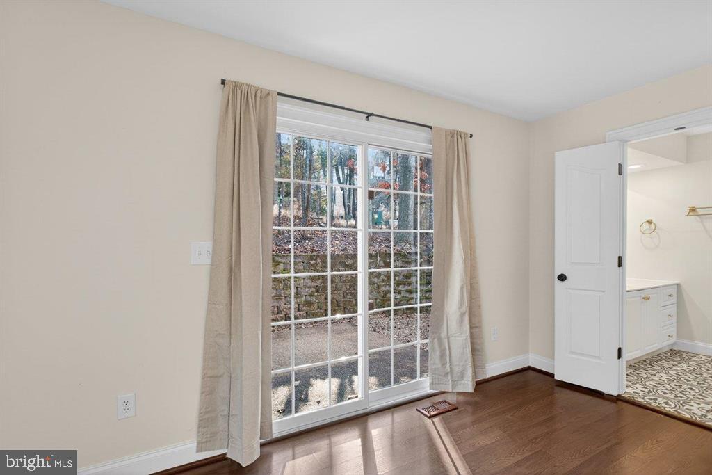 EMERALD DRIVE ESTATES - Residential