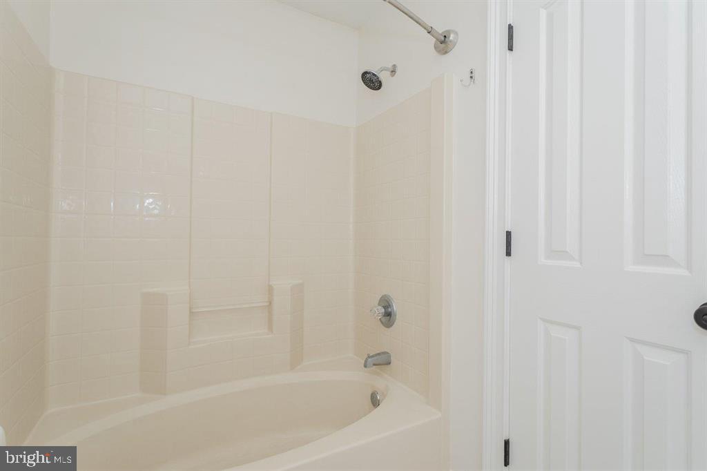 EMERALD DRIVE ESTATES - Residential