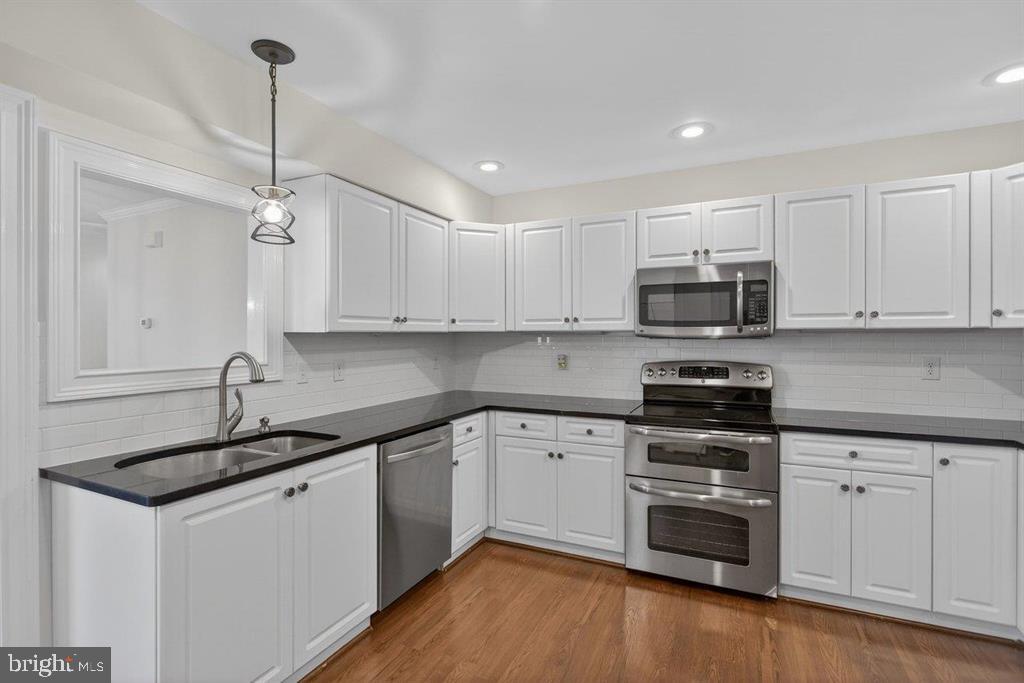 EMERALD DRIVE ESTATES - Residential