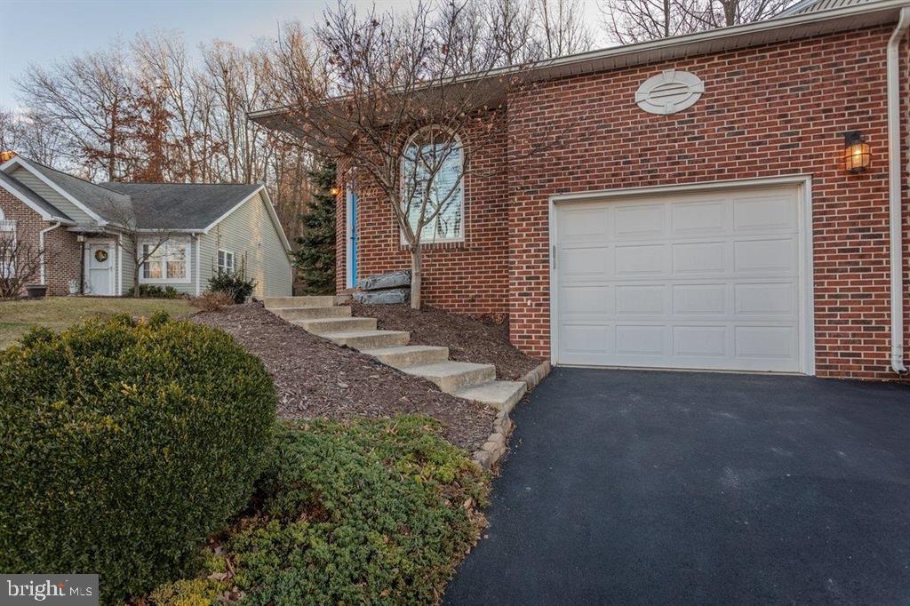 EMERALD DRIVE ESTATES - Residential