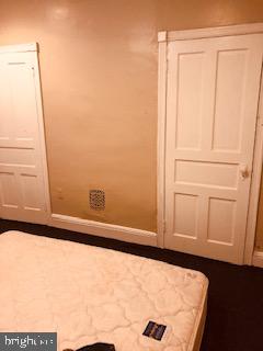 ELMWOOD PARK - Residential Lease