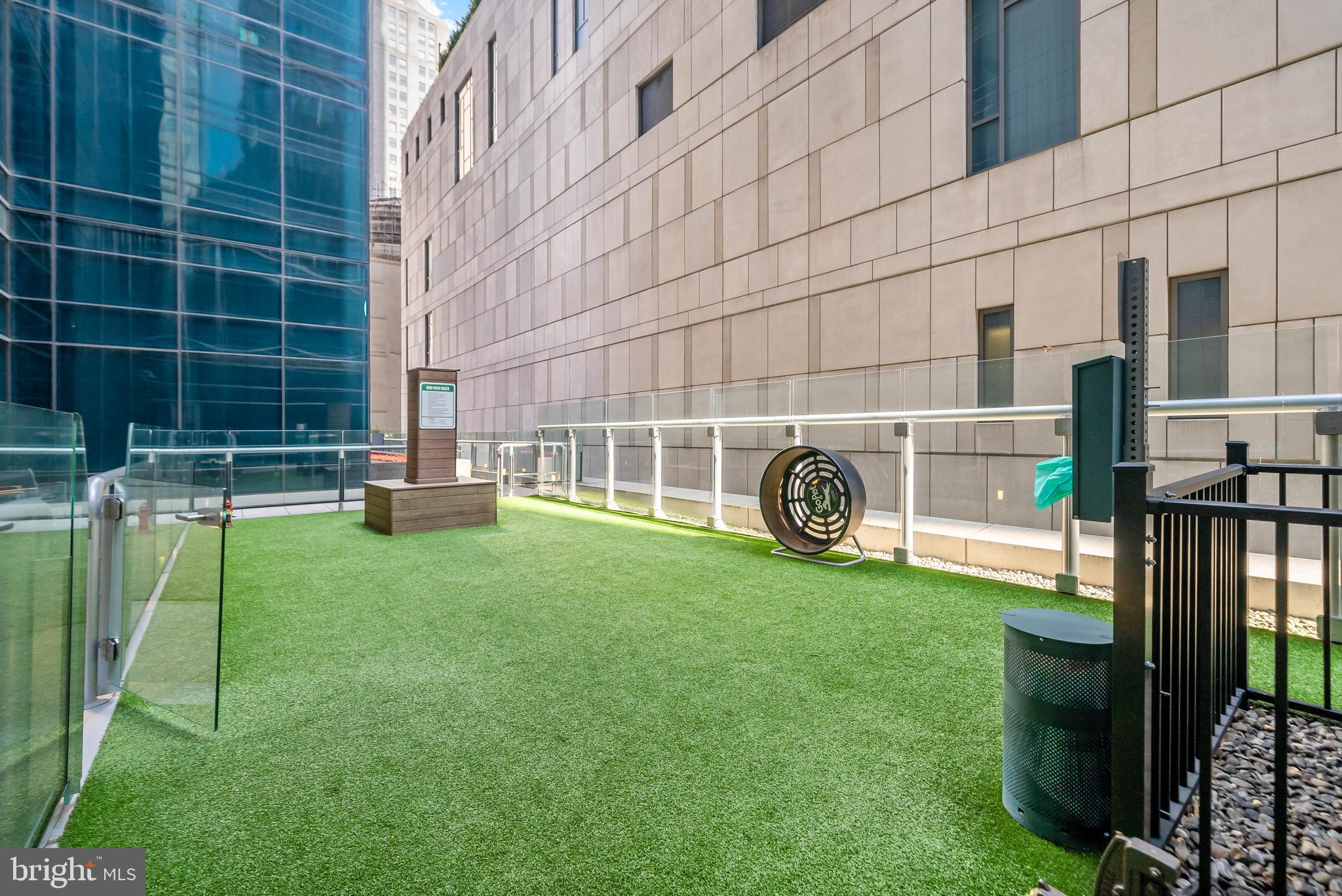 CENTER CITY - Residential Lease