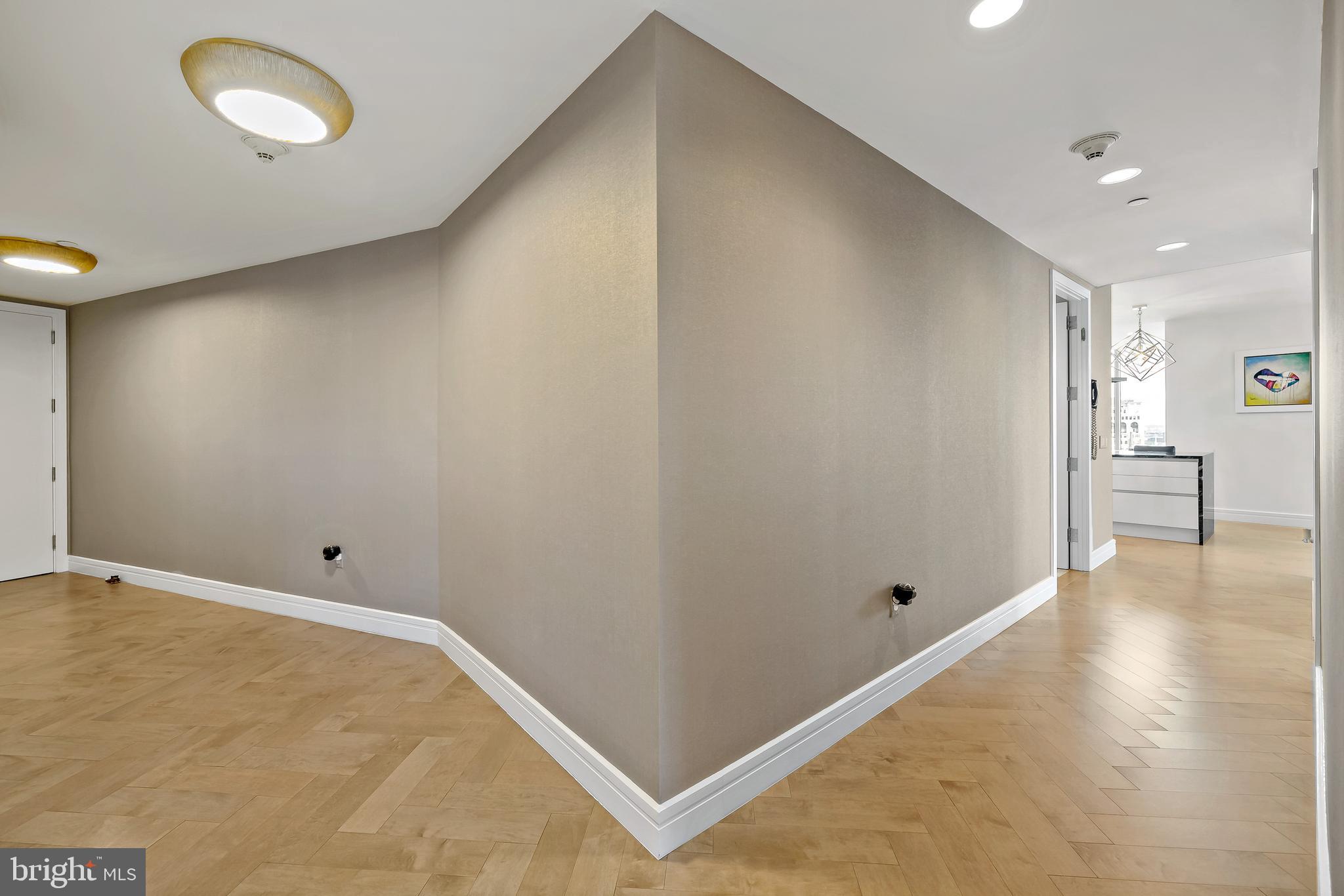 CENTER CITY - Residential Lease