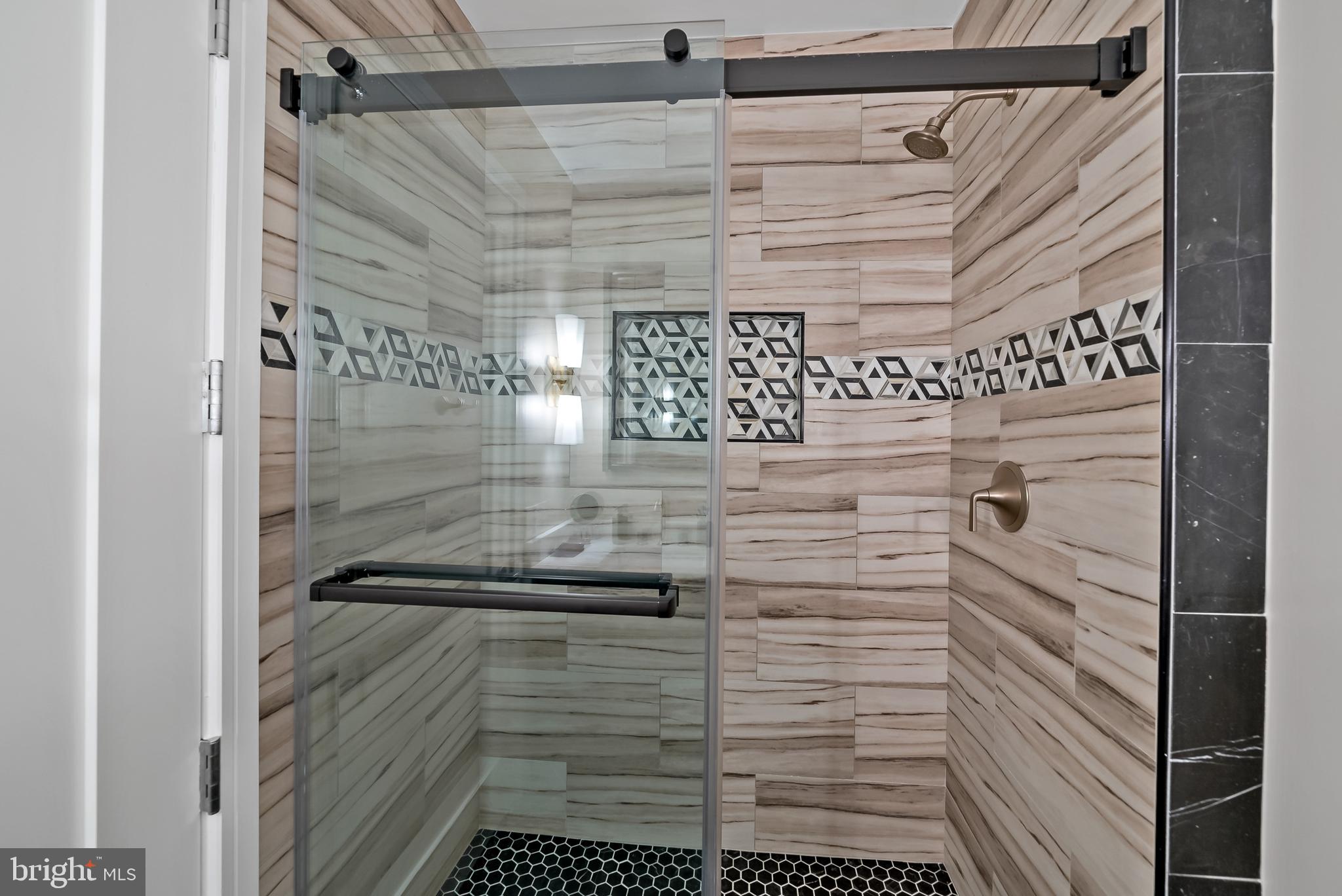 CENTER CITY - Residential Lease