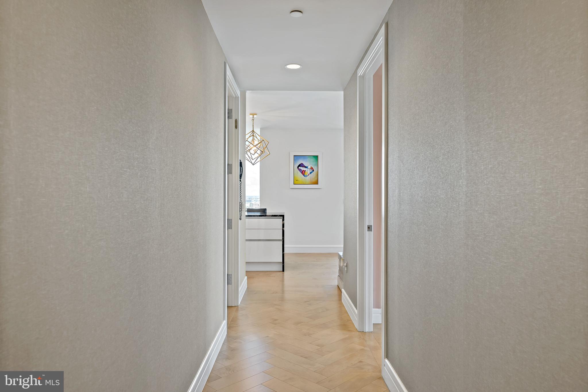 CENTER CITY - Residential Lease