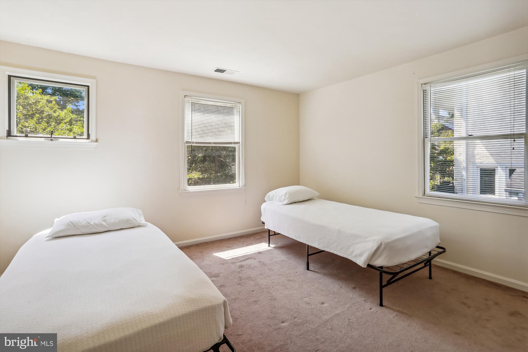 NORTH CHEVY CHASE - Residential Lease