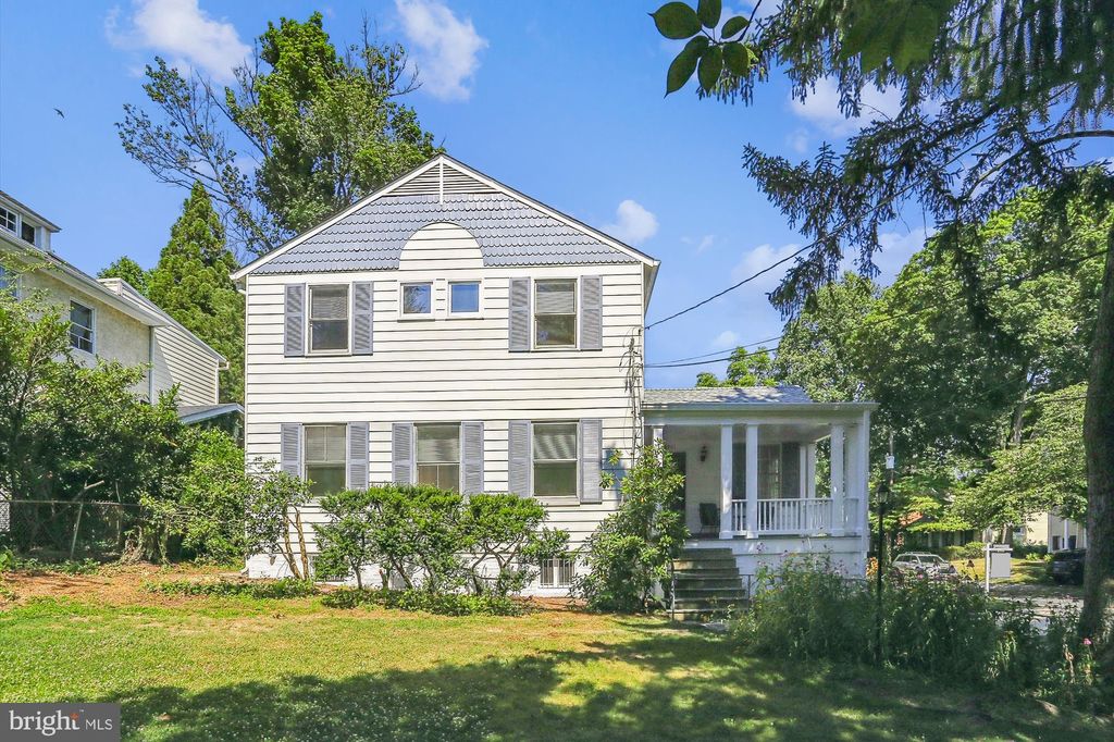 Photo of 8901 Montgomery Avenue, CHEVY CHASE, MD 20815 (MLS # MDMC2203002)