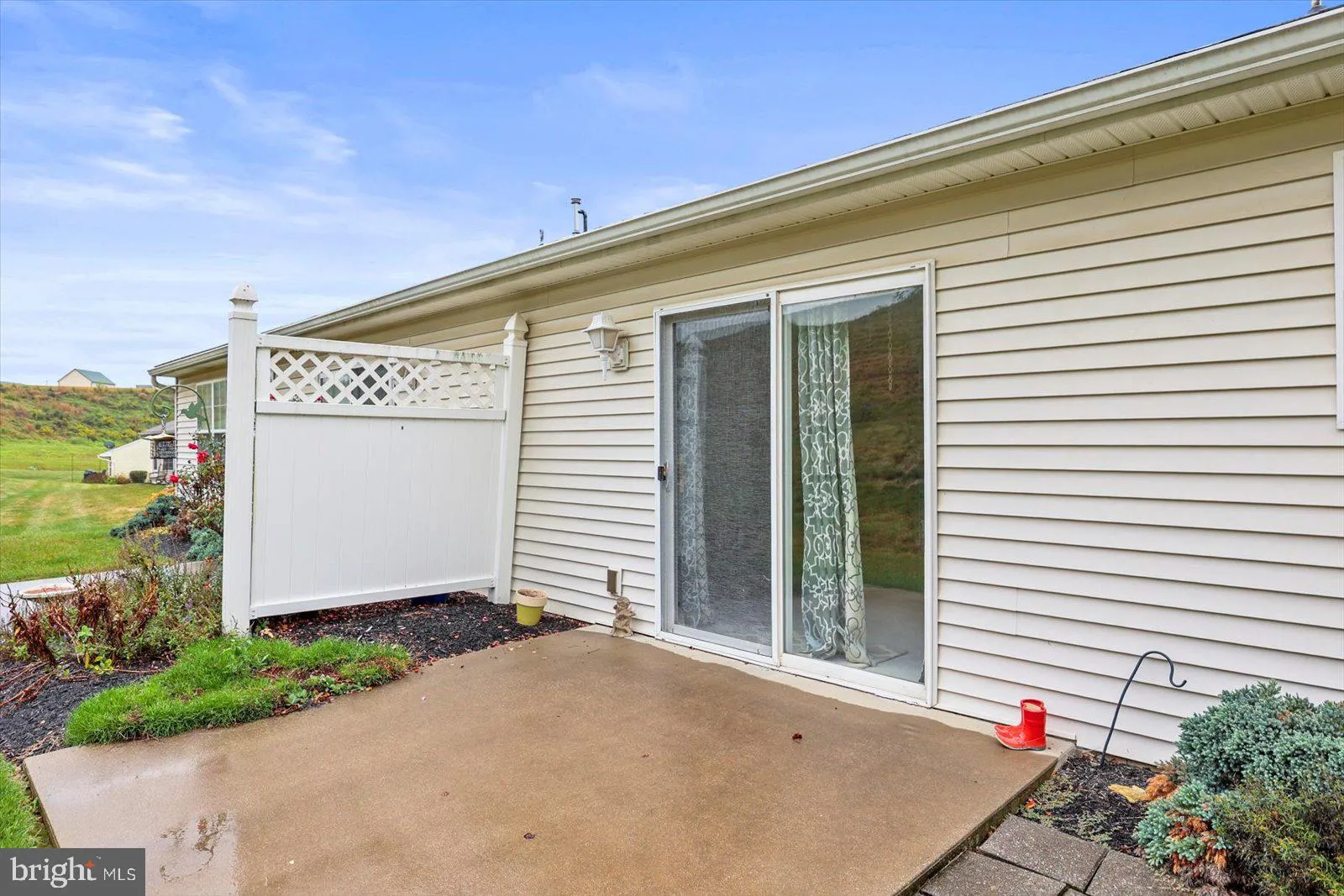 York, Pennsylvania 17403, United States, 2 Bedrooms Bedrooms, ,2 BathroomsBathrooms,Residential,Active,210318