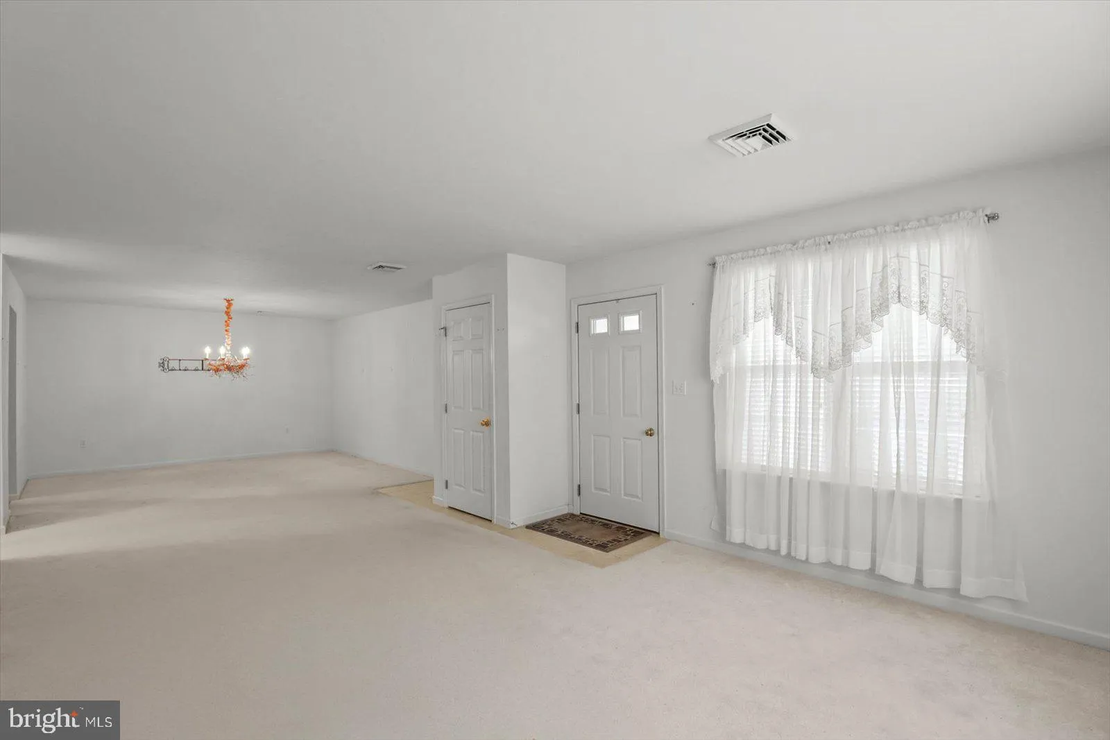 York, Pennsylvania 17403, United States, 2 Bedrooms Bedrooms, ,2 BathroomsBathrooms,Residential,Active,210318