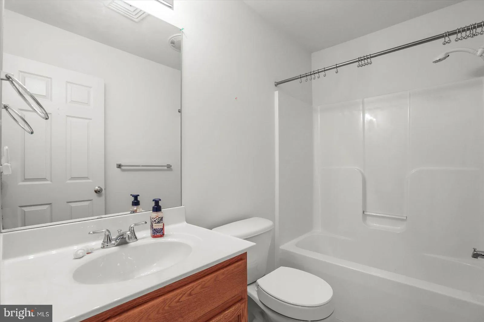 York, Pennsylvania 17403, United States, 2 Bedrooms Bedrooms, ,2 BathroomsBathrooms,Residential,Active,210318