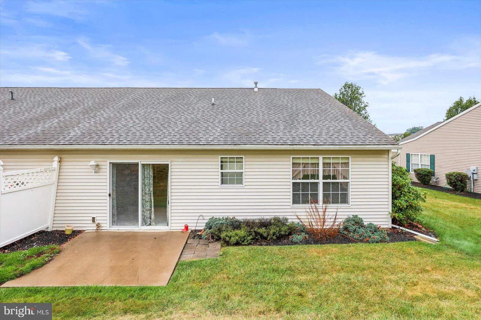 York, Pennsylvania 17403, United States, 2 Bedrooms Bedrooms, ,2 BathroomsBathrooms,Residential,Active,210318