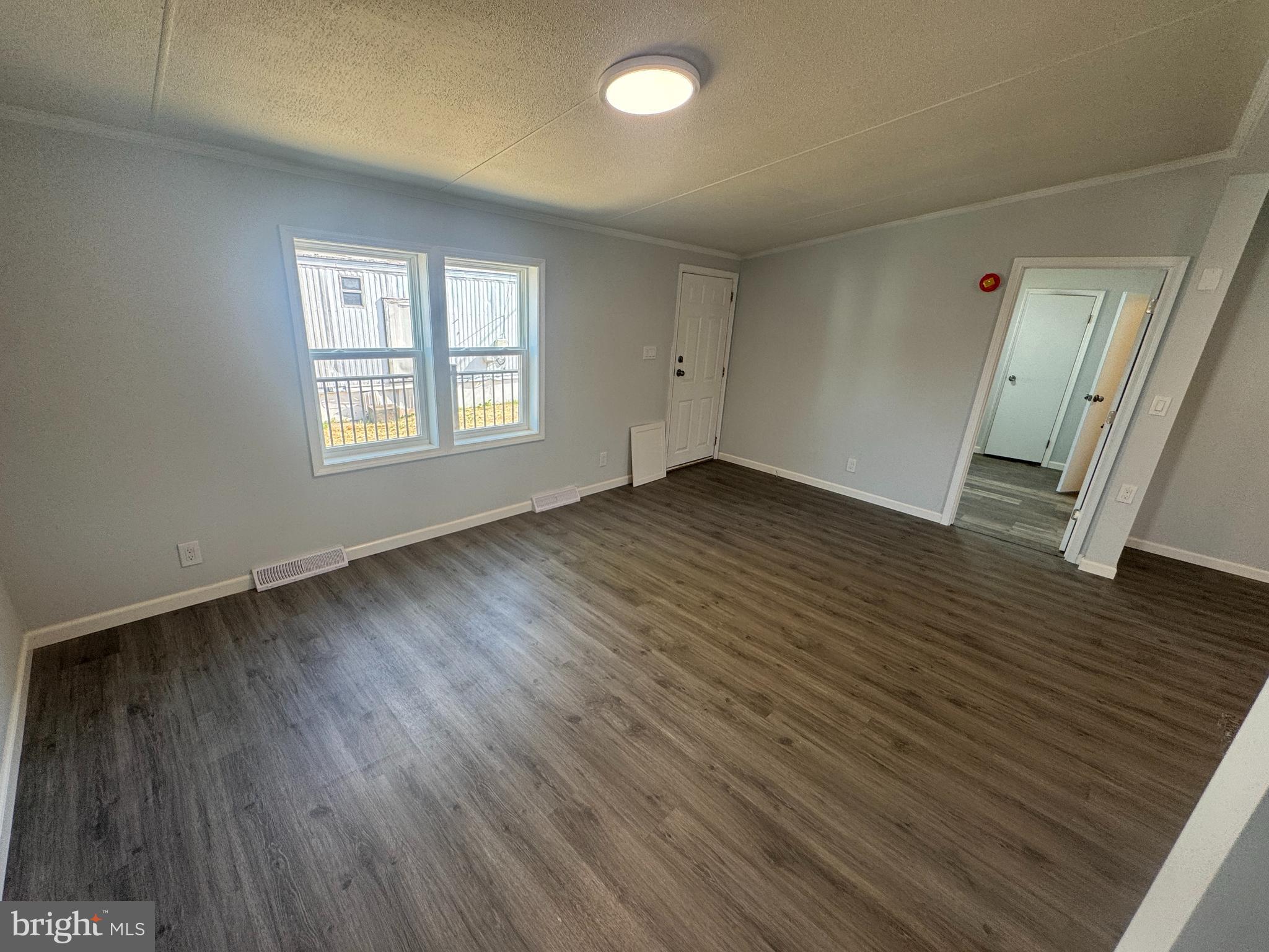 LISA LAKE MBH PARK - Residential