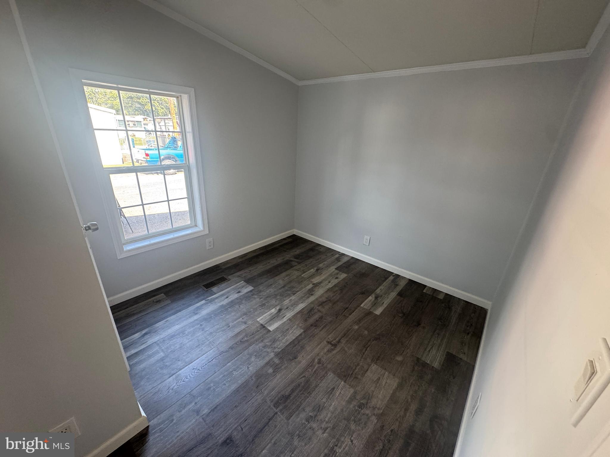 LISA LAKE MBH PARK - Residential