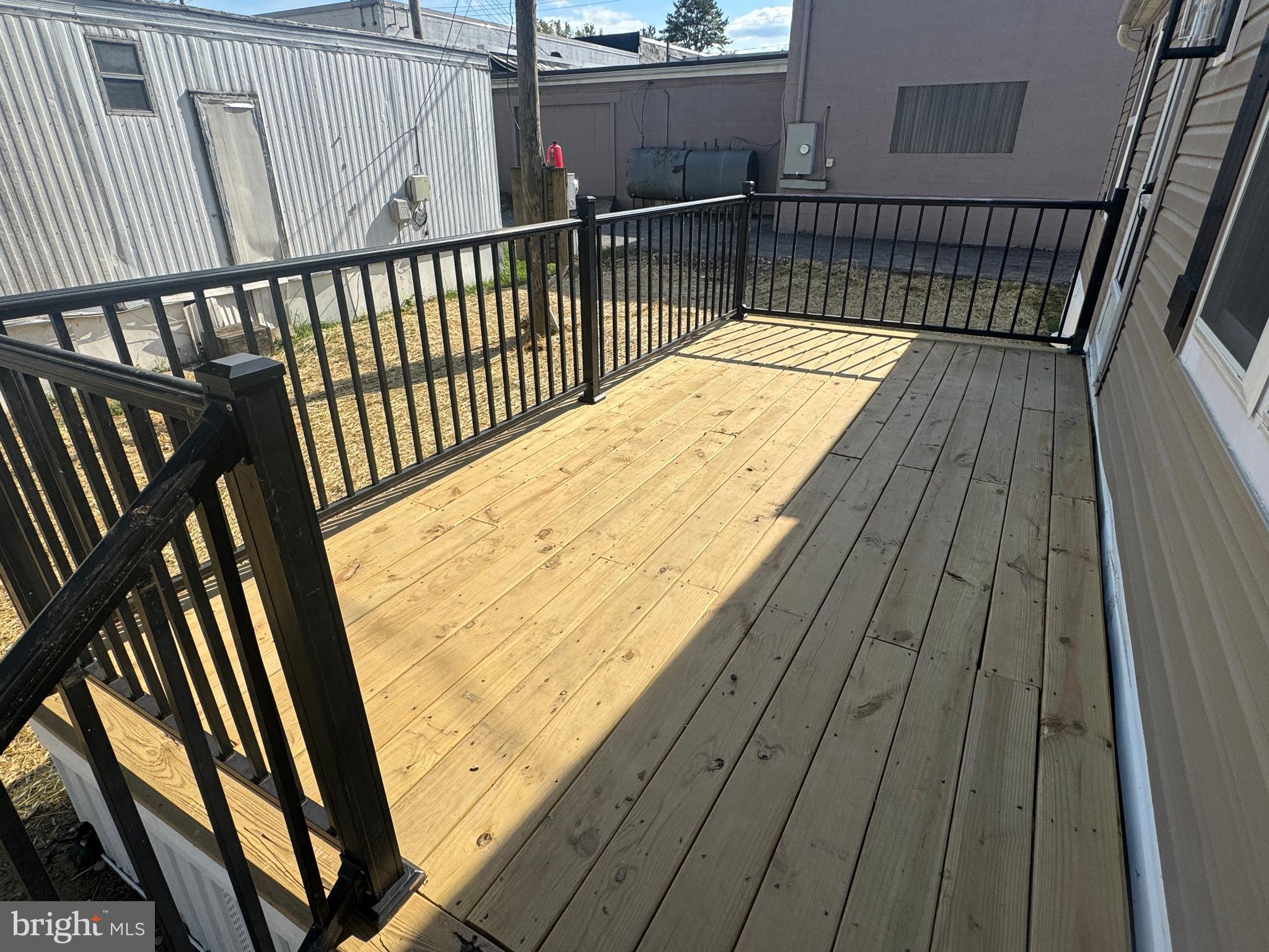 LISA LAKE MBH PARK - Residential