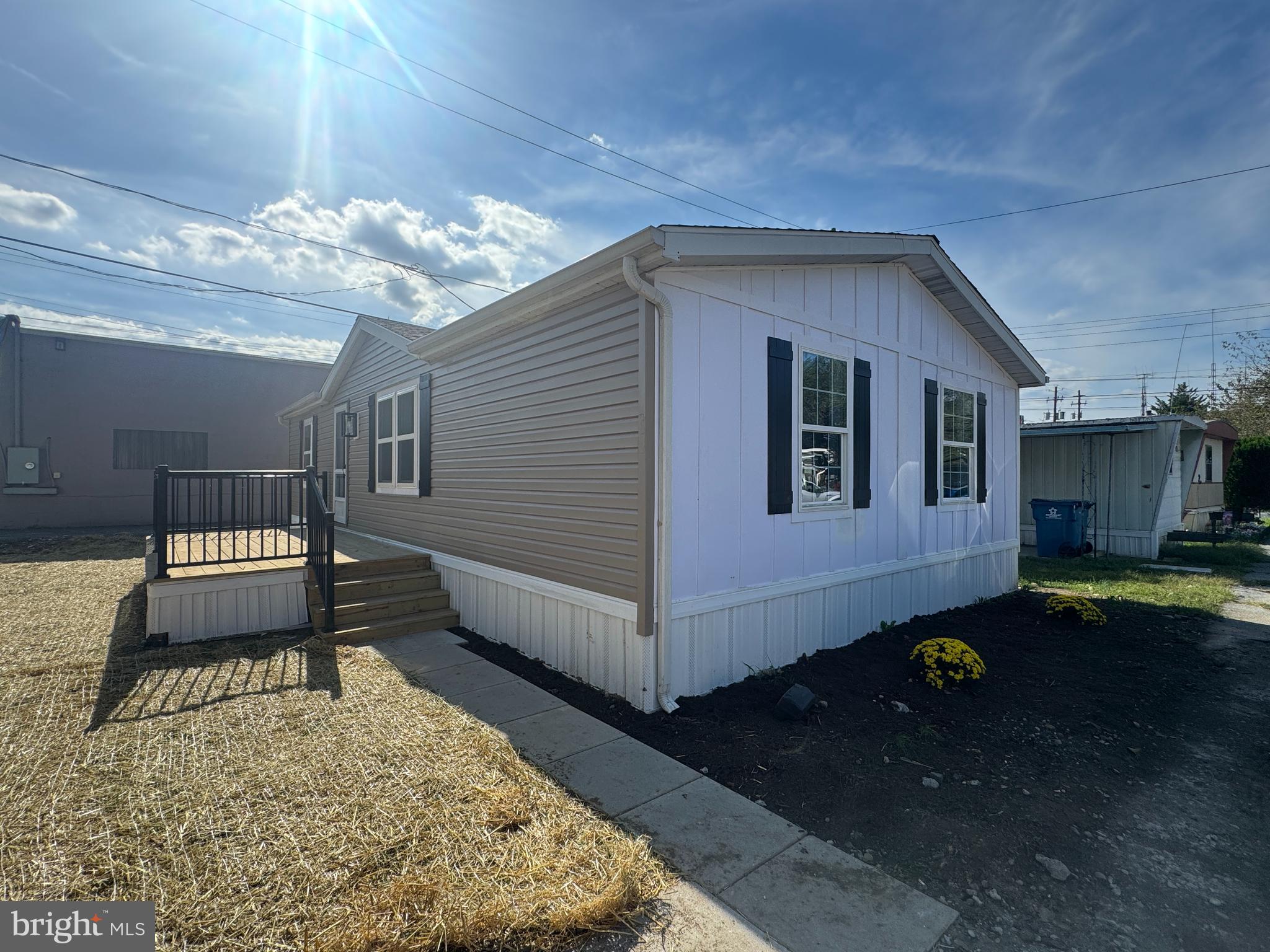 LISA LAKE MBH PARK - Residential