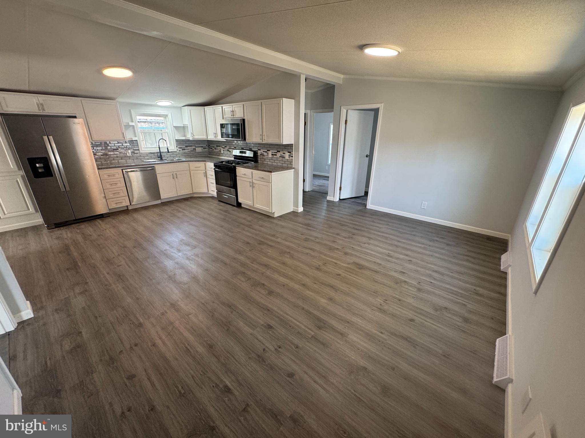 LISA LAKE MBH PARK - Residential