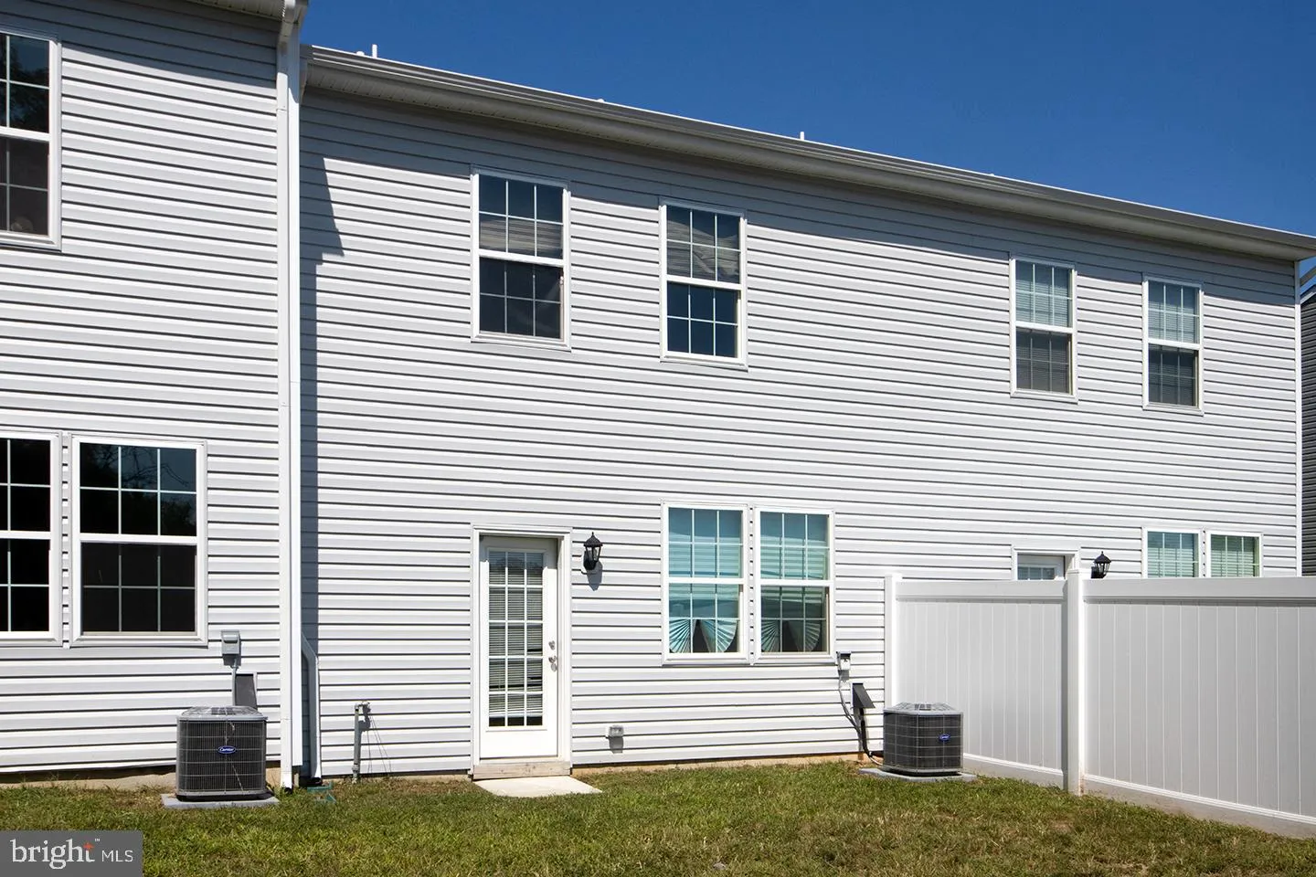 Sicklerville, New Jersey 08081, United States, 3 Bedrooms Bedrooms, ,3 BathroomsBathrooms,Residential,Pending,48967