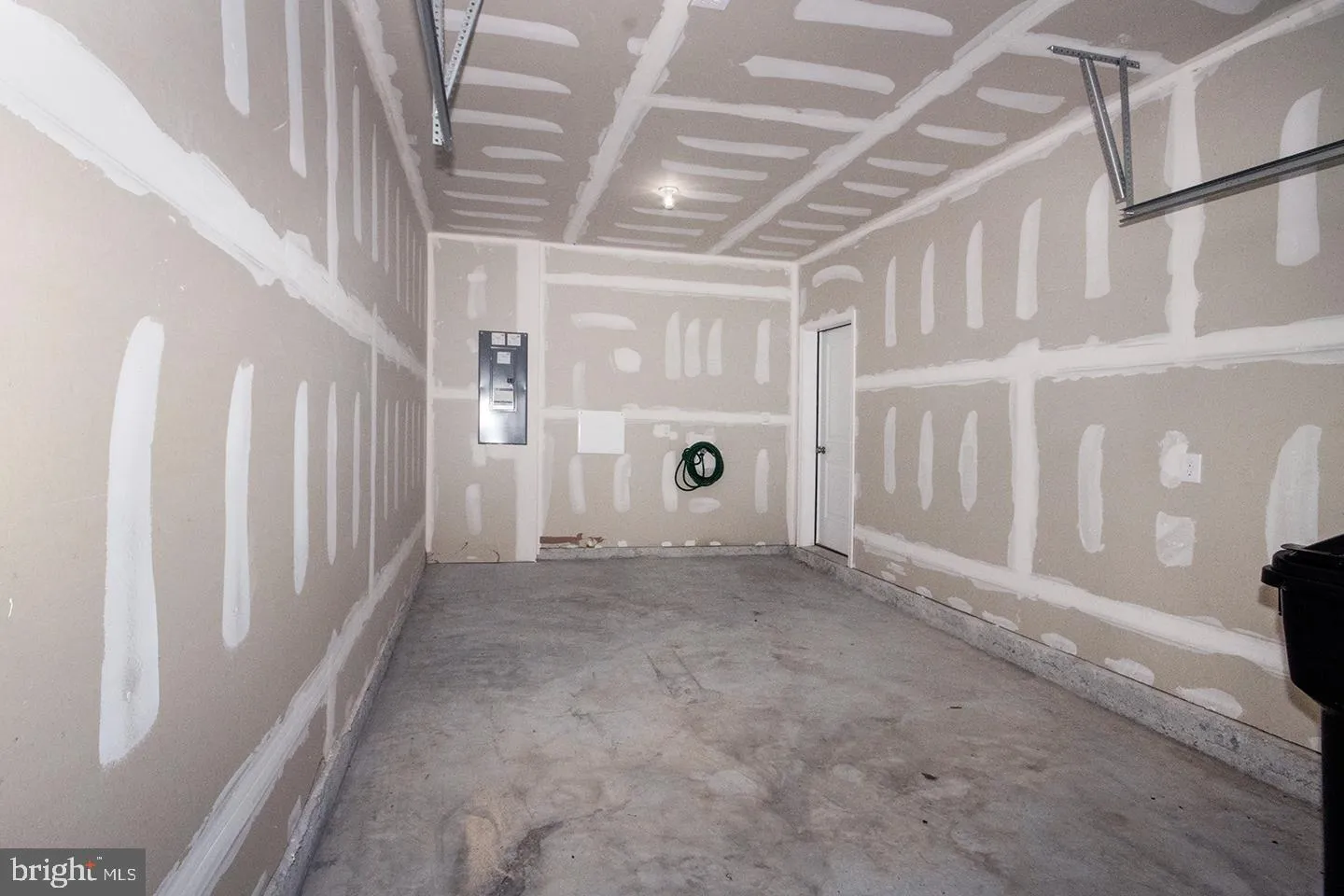 Sicklerville, New Jersey 08081, United States, 3 Bedrooms Bedrooms, ,3 BathroomsBathrooms,Residential,Pending,48967