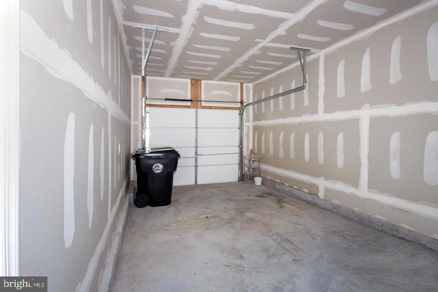 Sicklerville, New Jersey 08081, United States, 3 Bedrooms Bedrooms, ,3 BathroomsBathrooms,Residential,Pending,48967