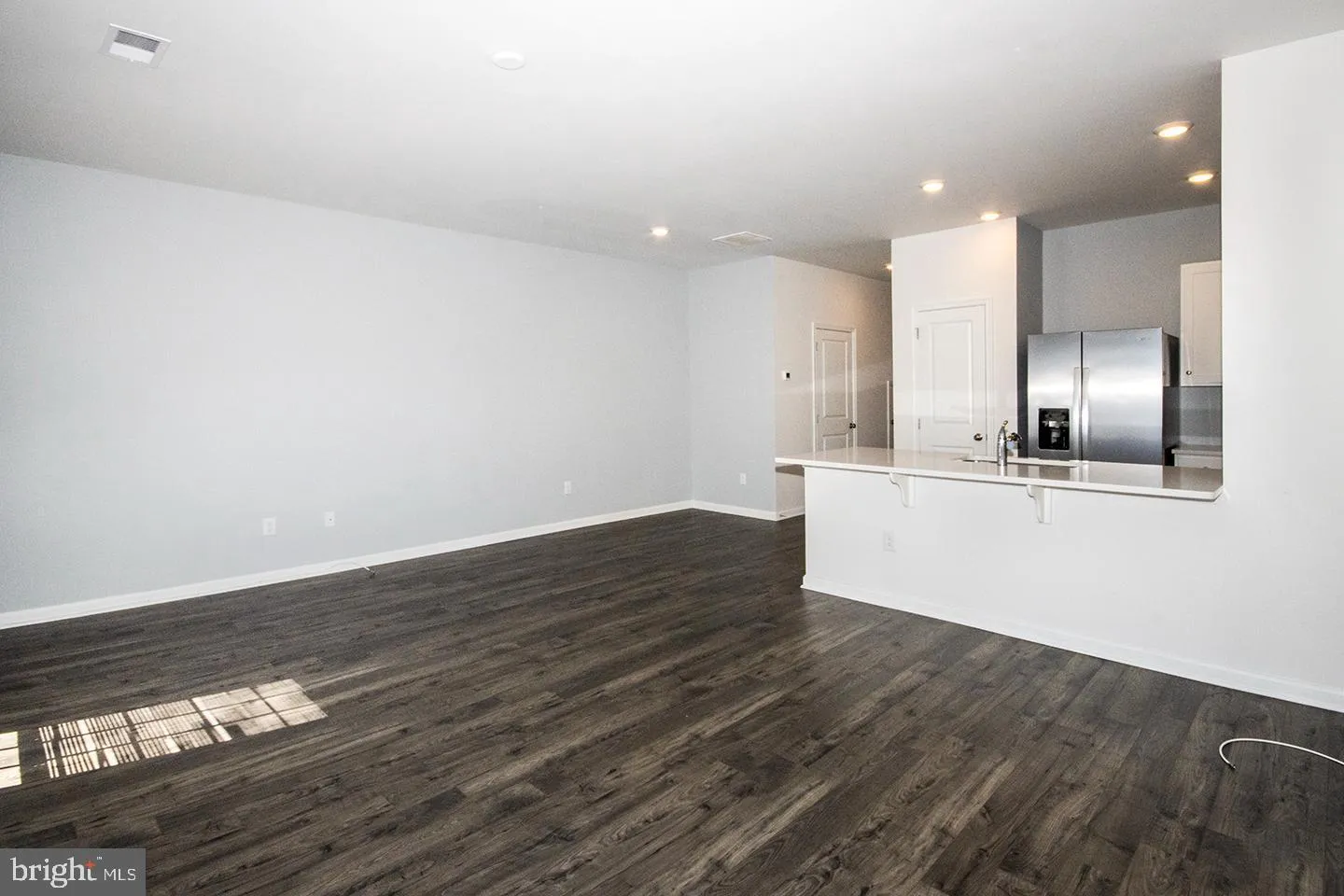 Sicklerville, New Jersey 08081, United States, 3 Bedrooms Bedrooms, ,3 BathroomsBathrooms,Residential,Pending,48967