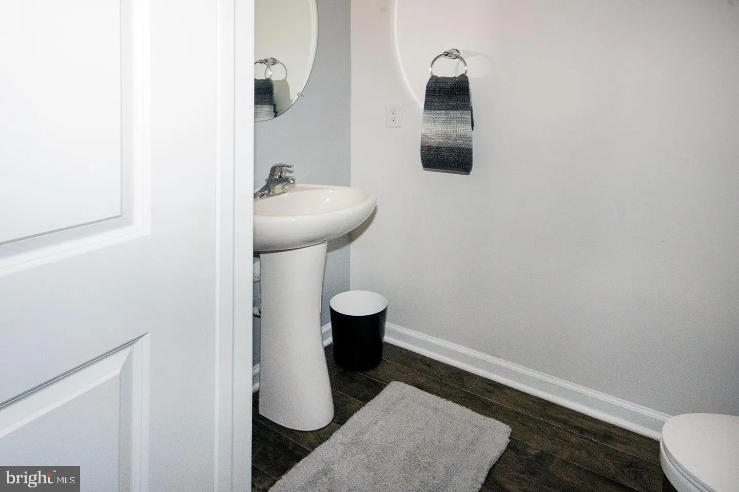 Sicklerville, New Jersey 08081, United States, 3 Bedrooms Bedrooms, ,3 BathroomsBathrooms,Residential,Pending,48967