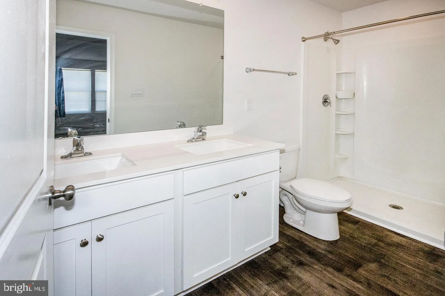 Sicklerville, New Jersey 08081, United States, 3 Bedrooms Bedrooms, ,3 BathroomsBathrooms,Residential,Pending,48967