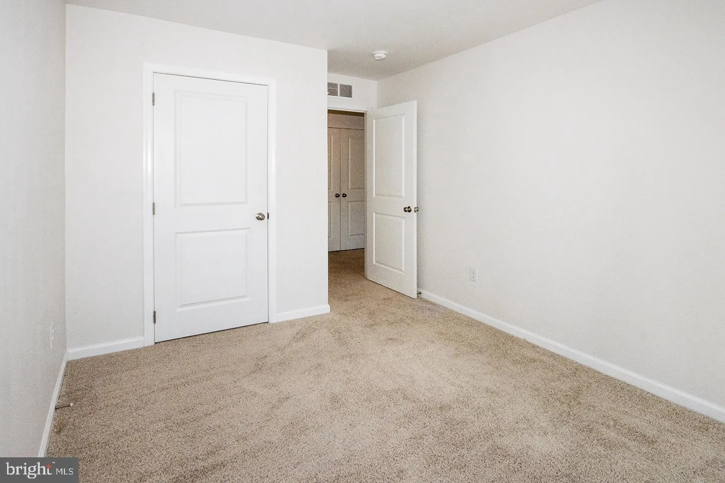 Sicklerville, New Jersey 08081, United States, 3 Bedrooms Bedrooms, ,3 BathroomsBathrooms,Residential,Pending,48967