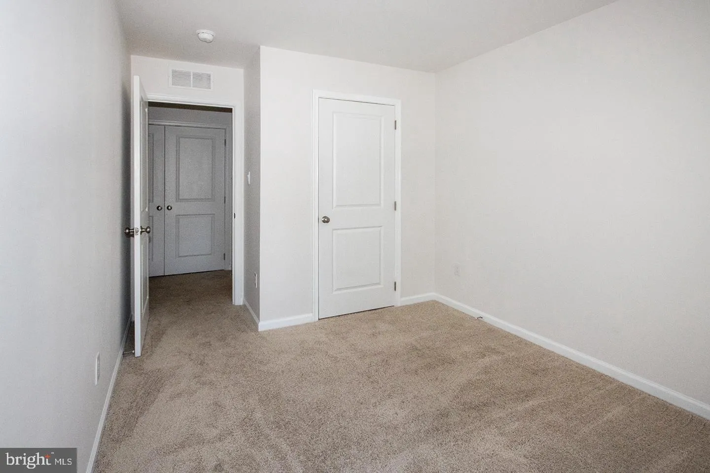 Sicklerville, New Jersey 08081, United States, 3 Bedrooms Bedrooms, ,3 BathroomsBathrooms,Residential,Pending,48967