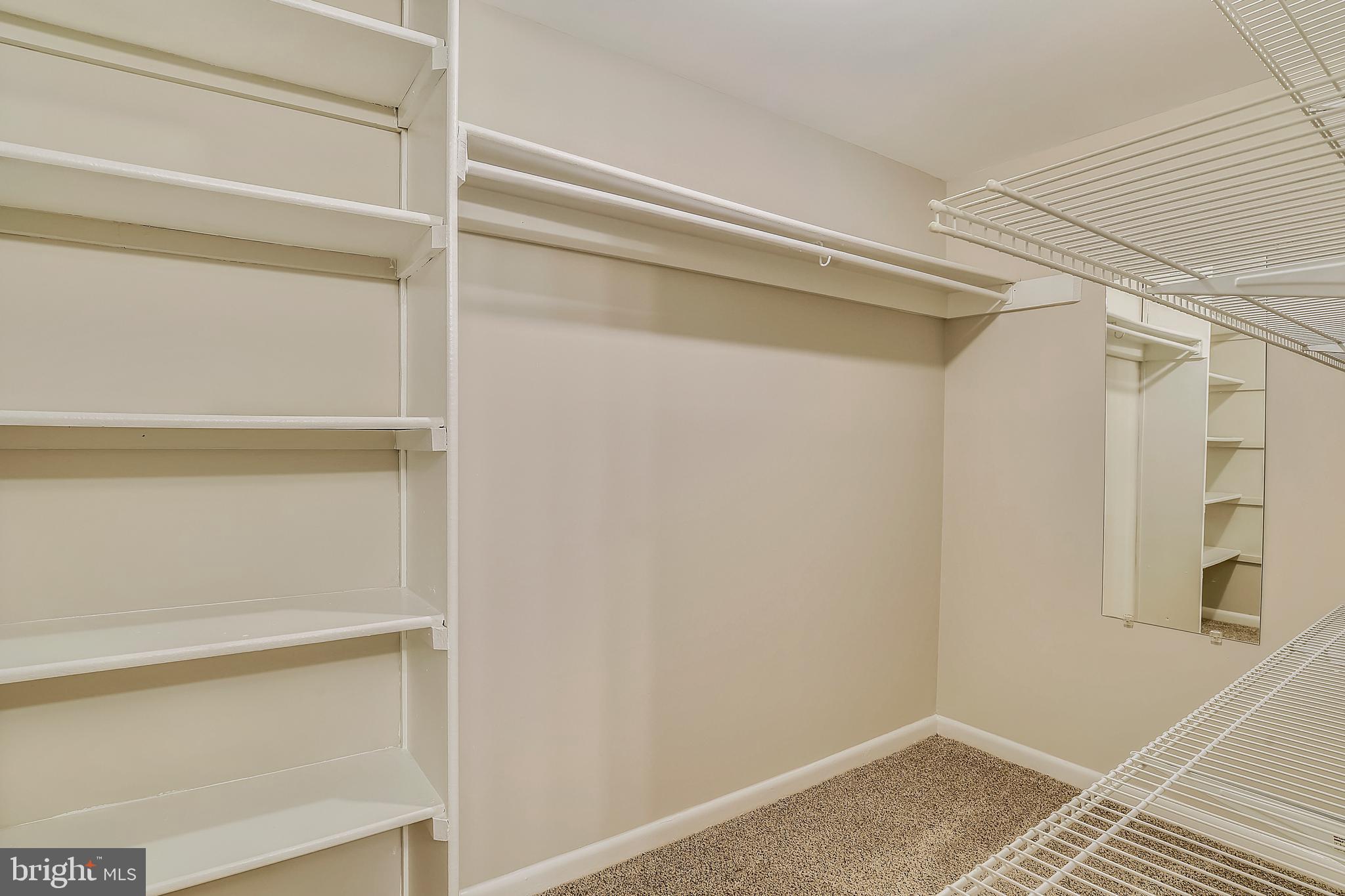 NORTHGATE SQUARE - Residential