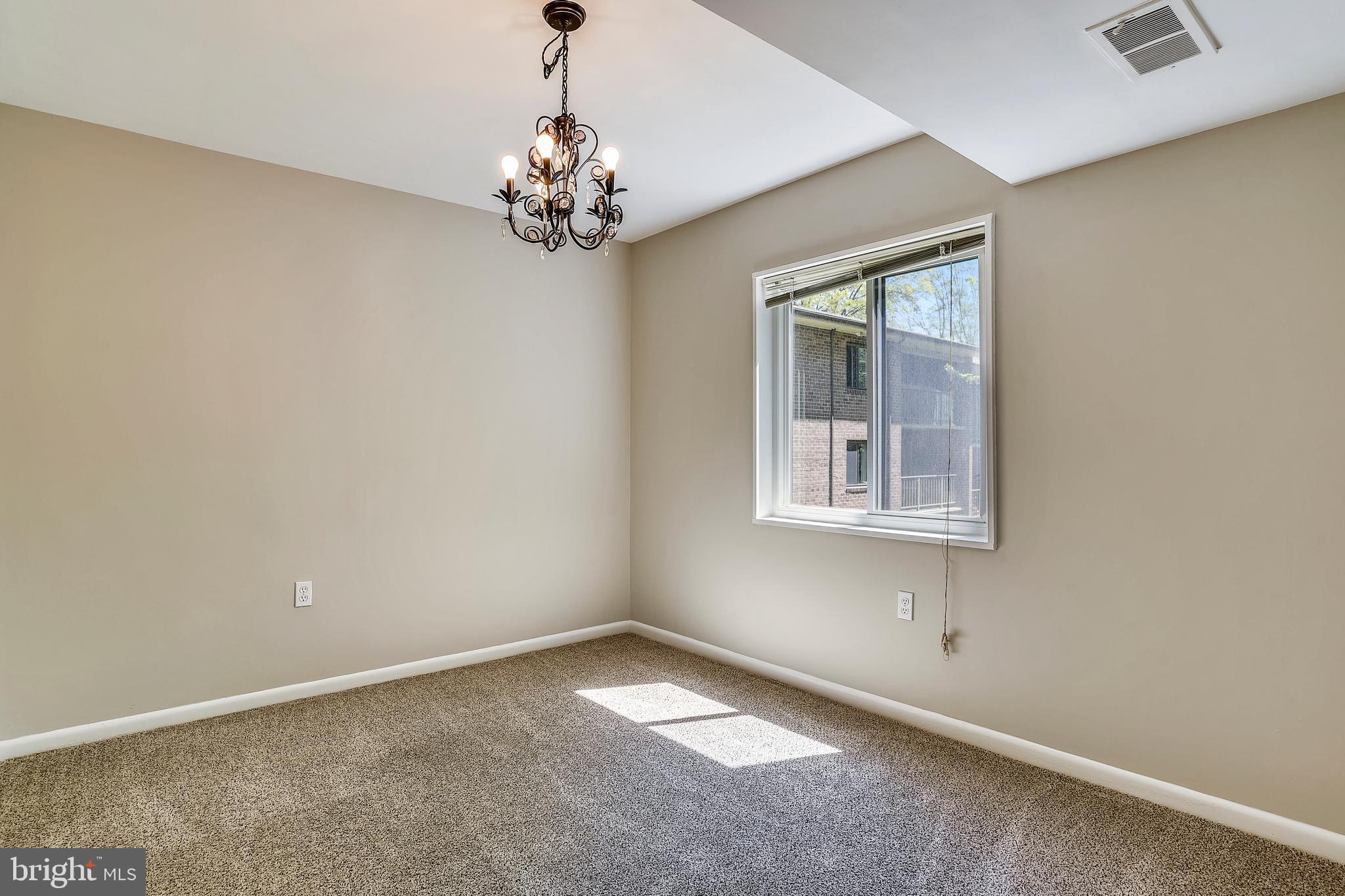 NORTHGATE SQUARE - Residential