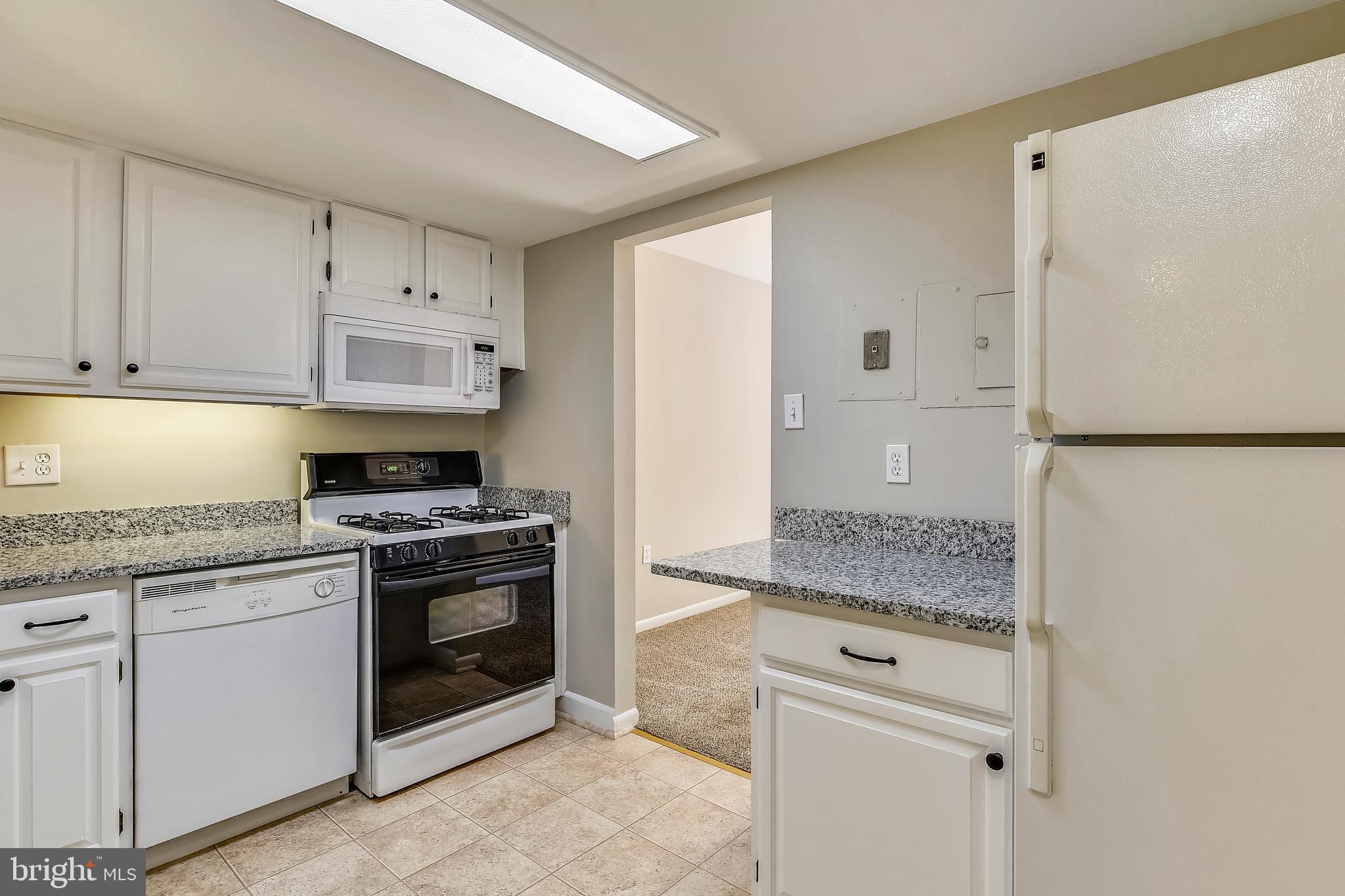 NORTHGATE SQUARE - Residential