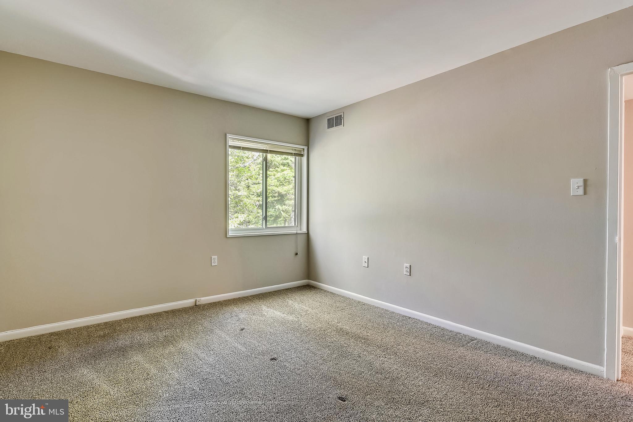 NORTHGATE SQUARE - Residential