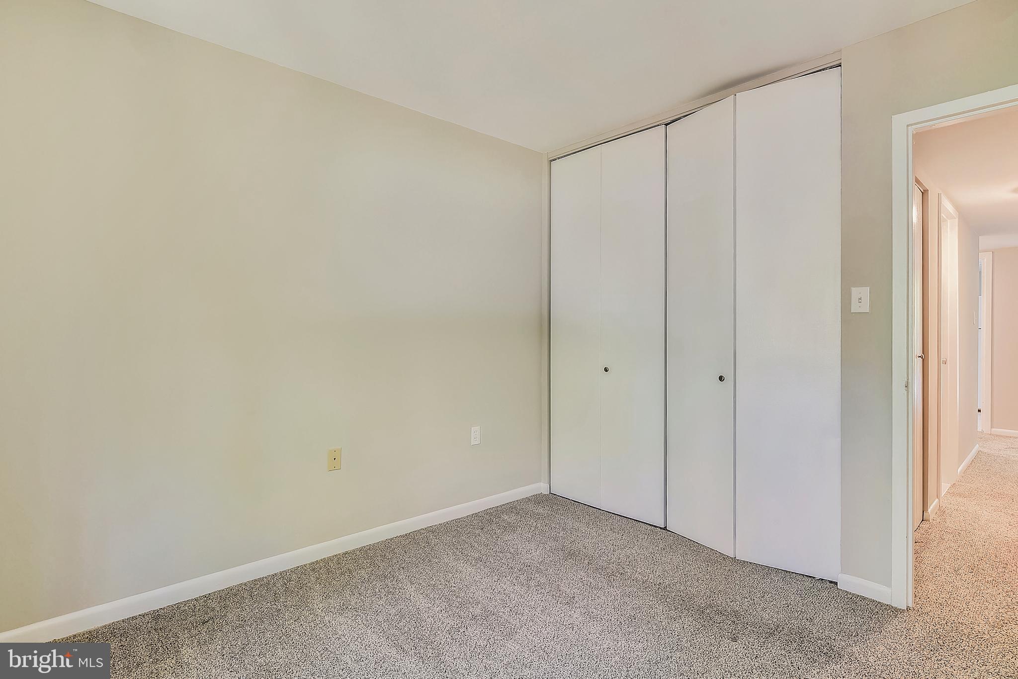 NORTHGATE SQUARE - Residential