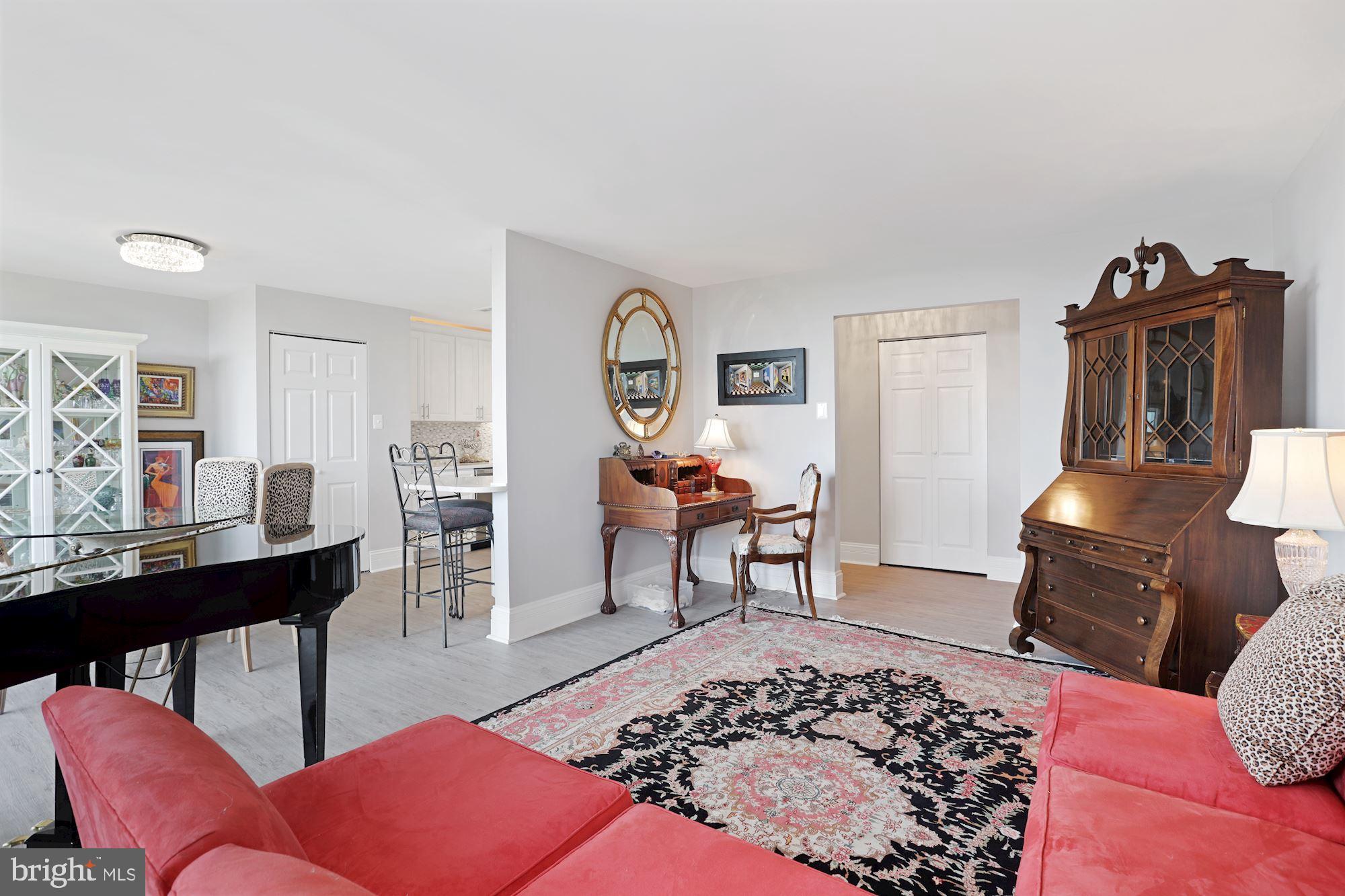 MCLEAN HOUSE - Residential