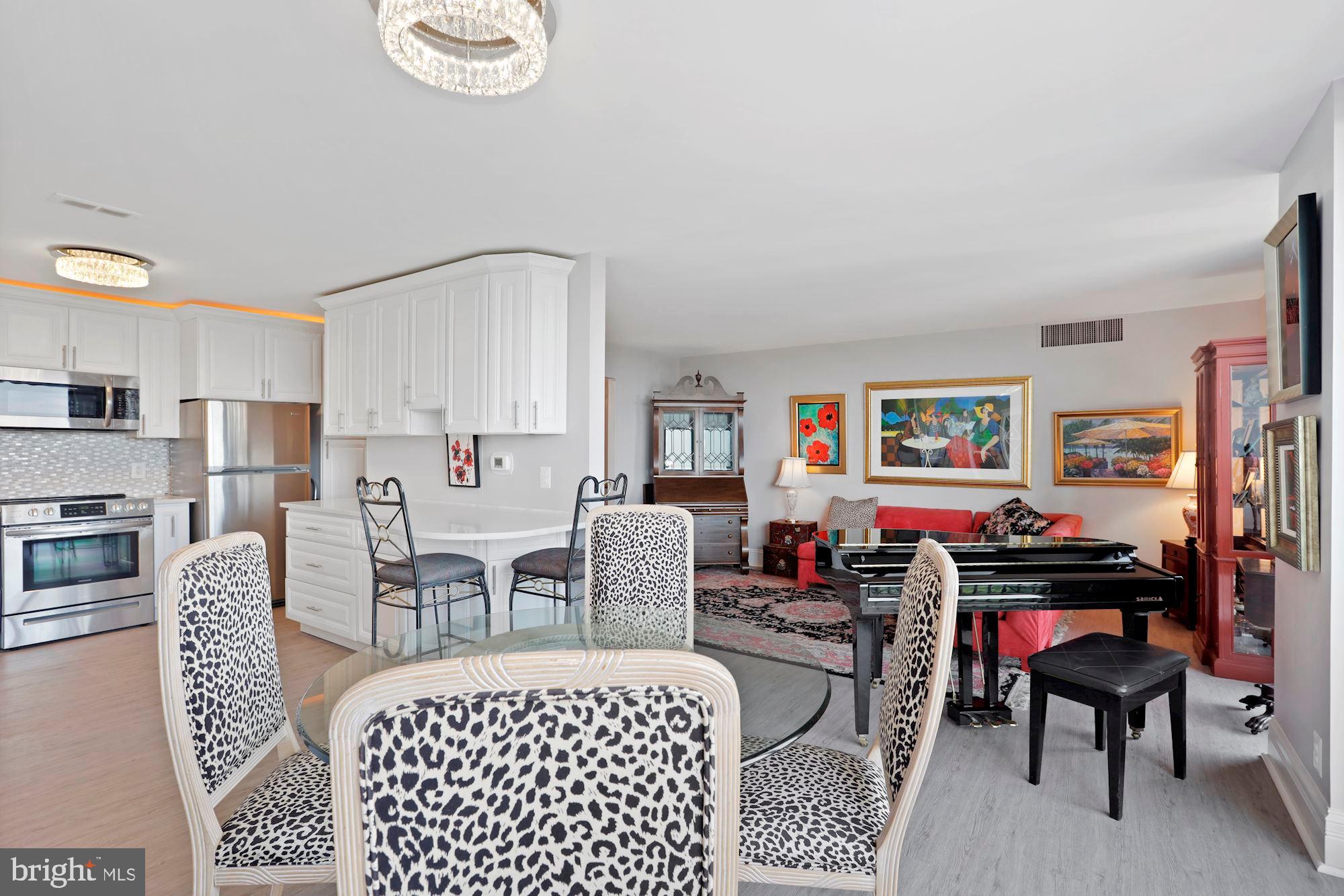 MCLEAN HOUSE - Residential