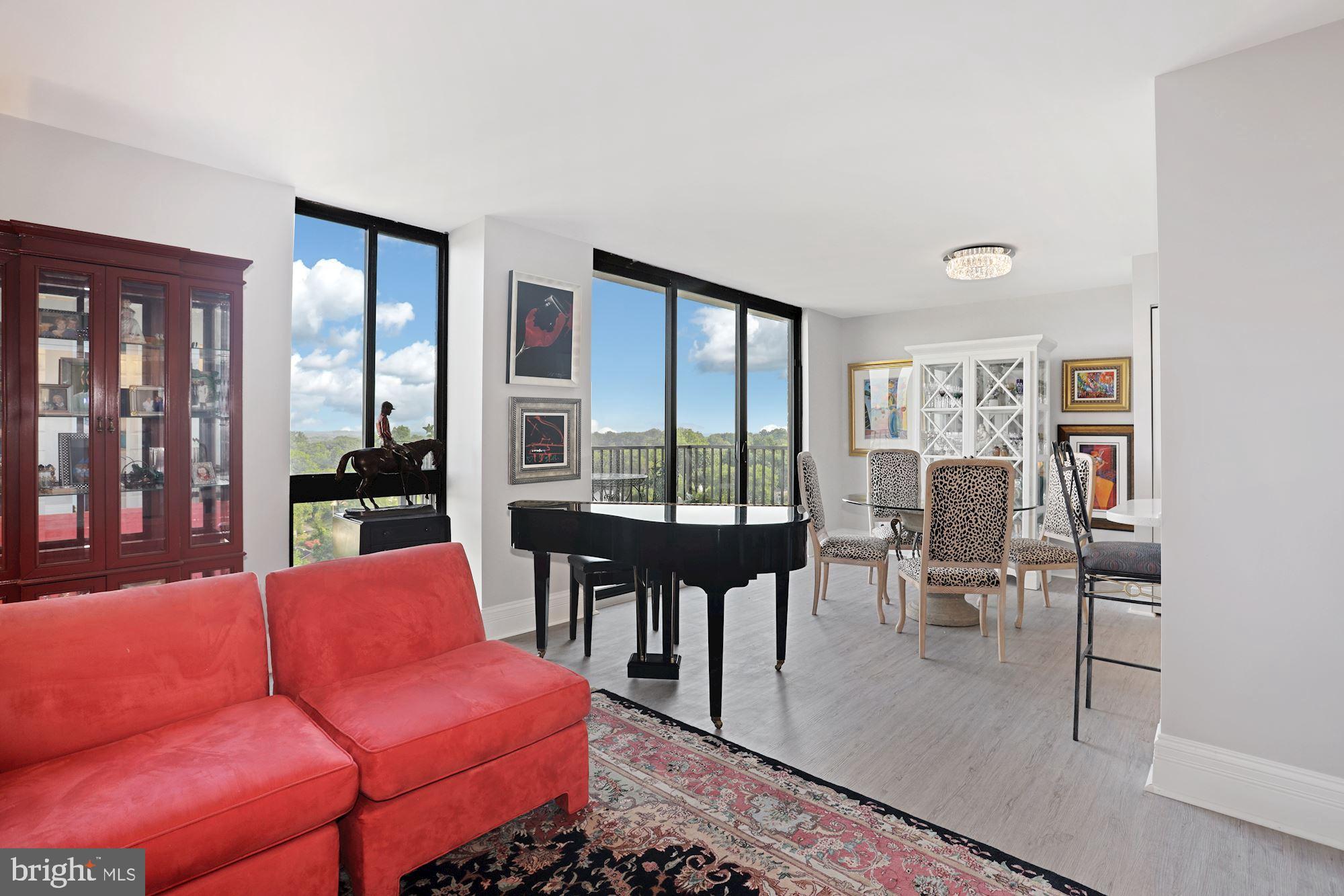 MCLEAN HOUSE - Residential