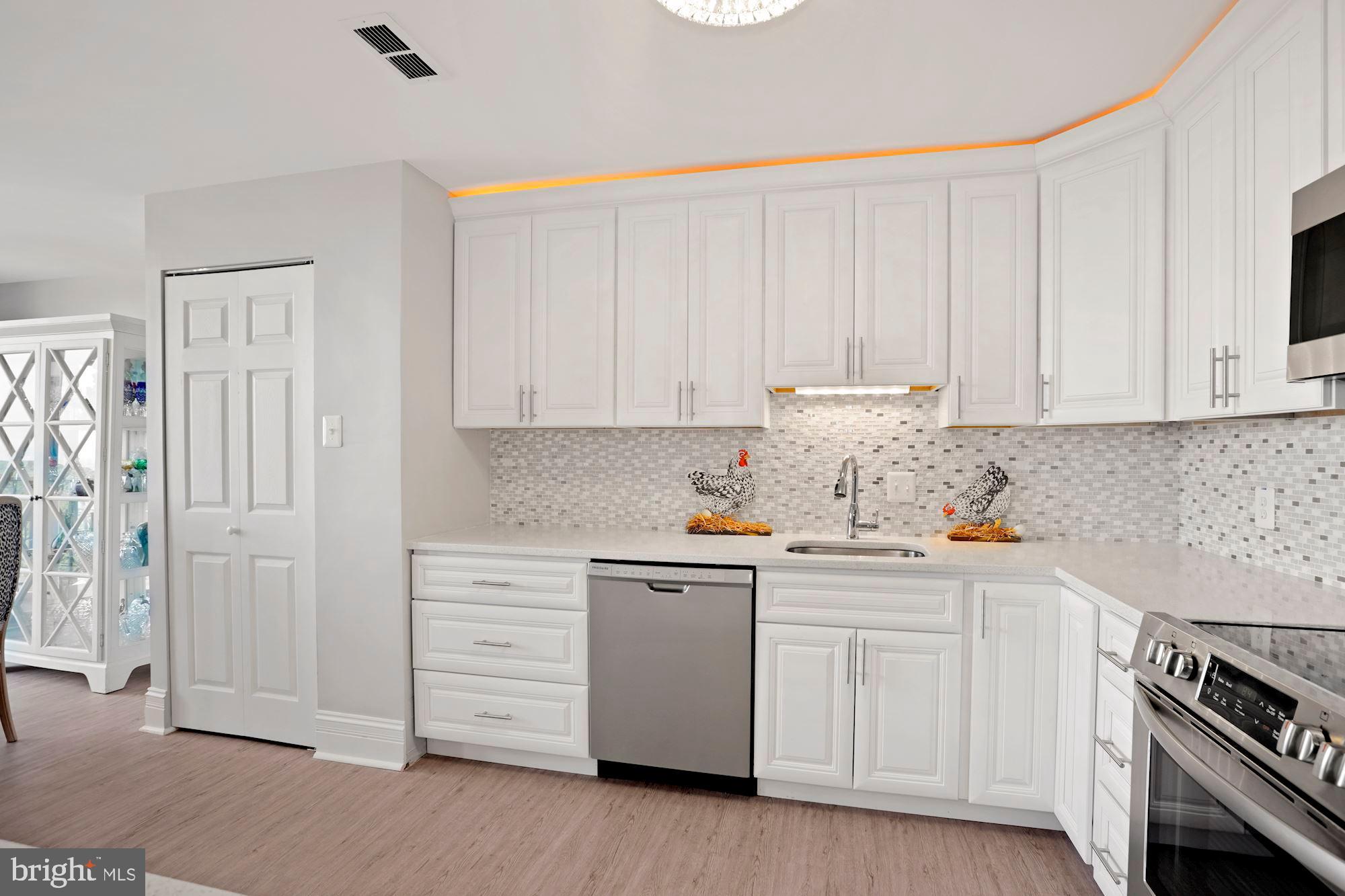 MCLEAN HOUSE - Residential