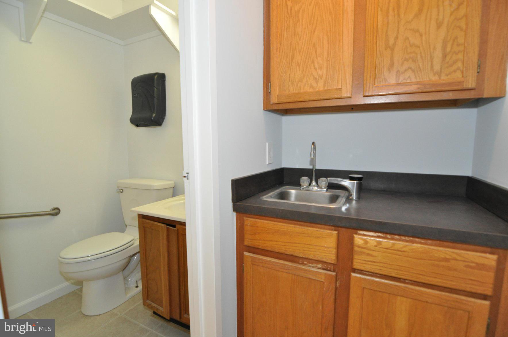 FALLS CHURCH CITY - Commercial Lease