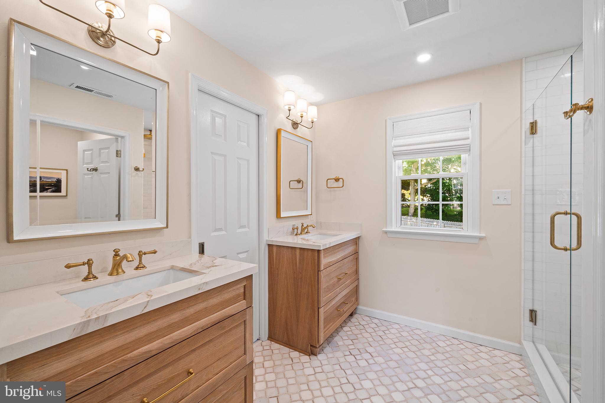 SOUTH WAYNE - Residential