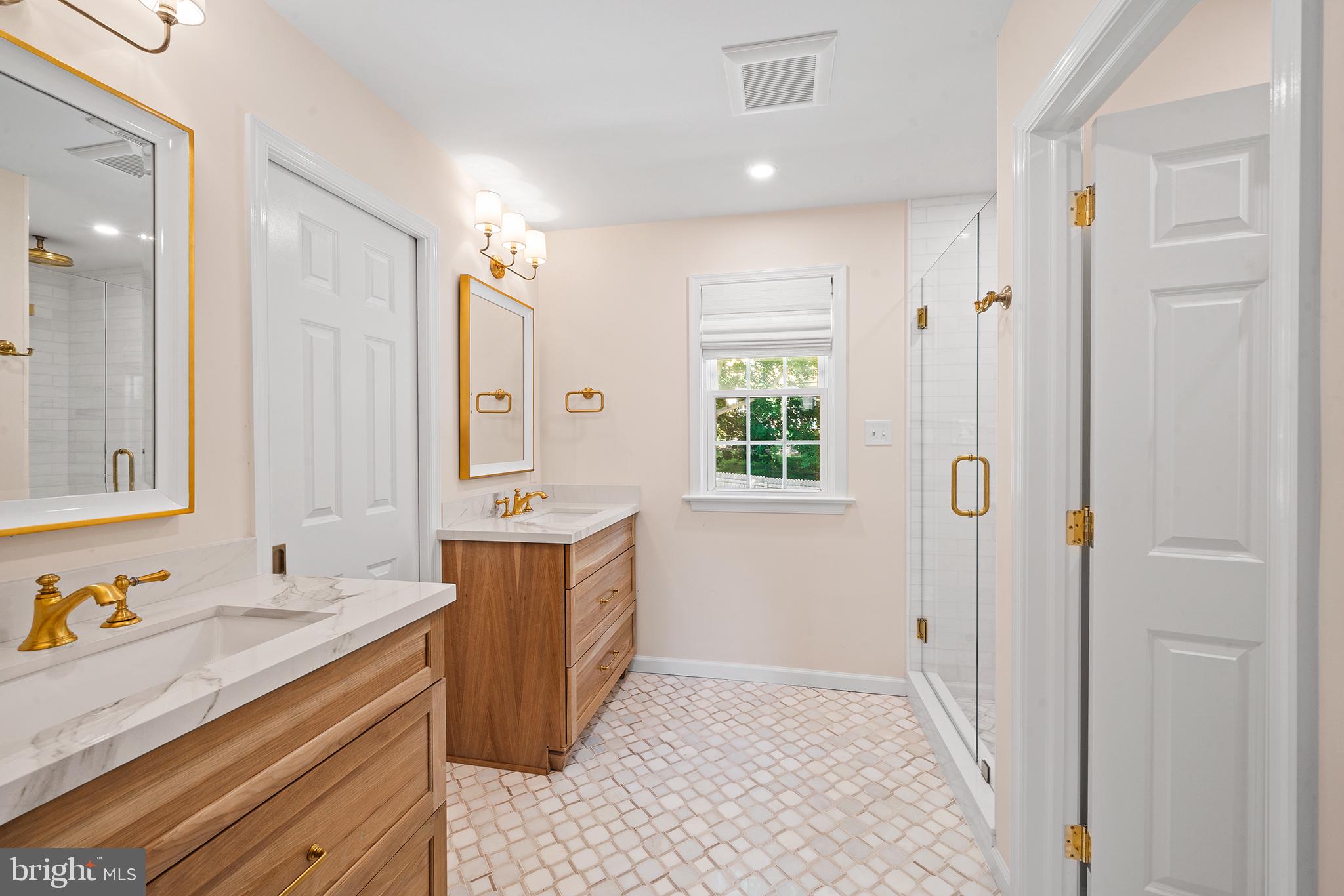 SOUTH WAYNE - Residential