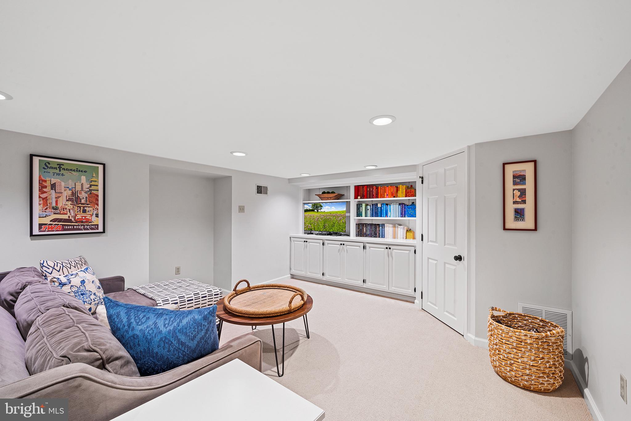 SOUTH WAYNE - Residential